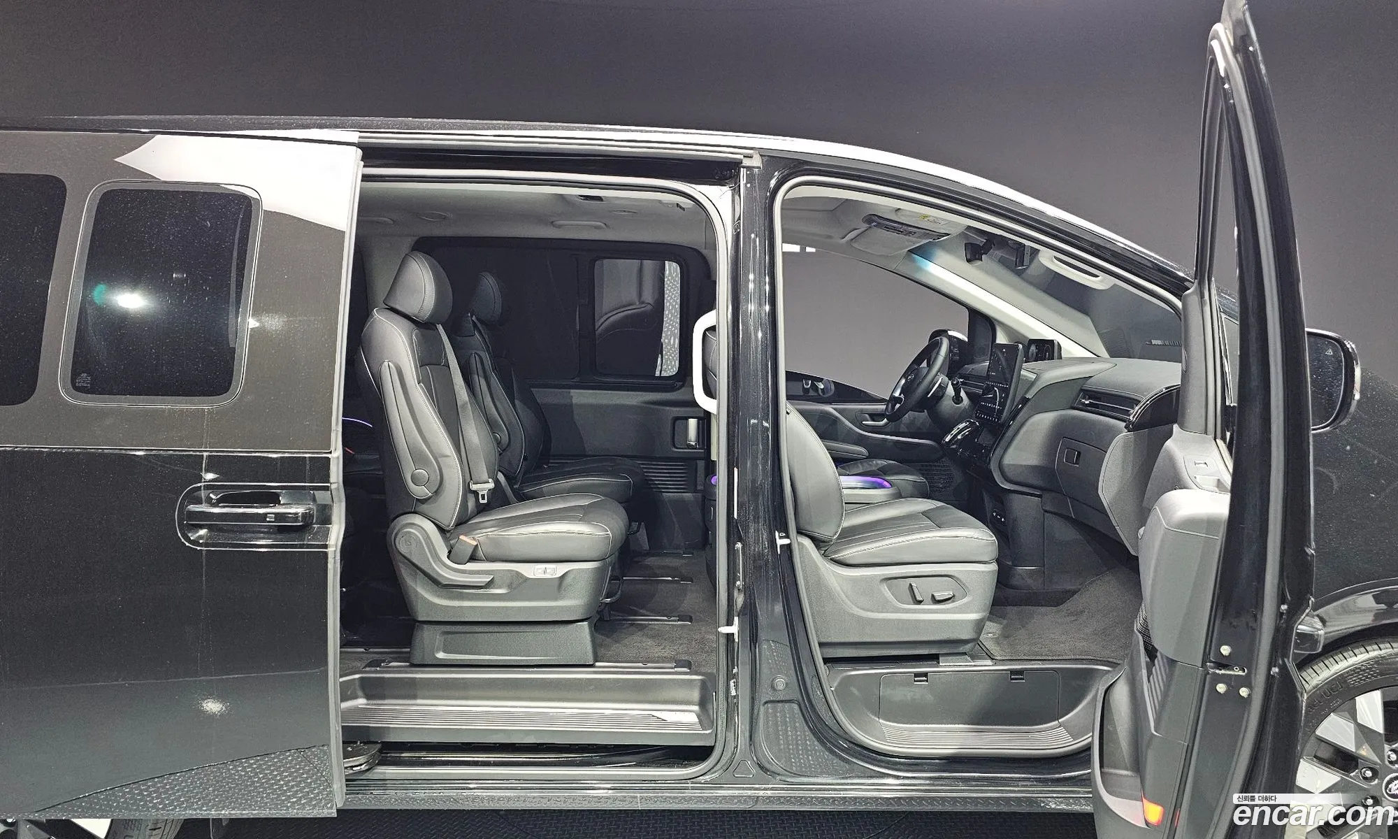 Hyundai Staria 2022 — 8