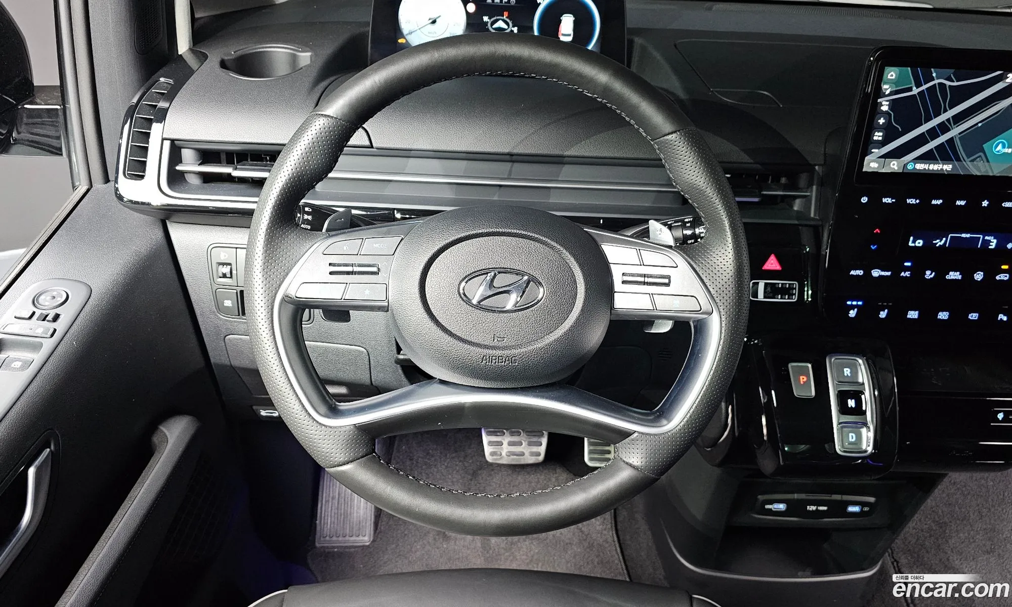 Hyundai Staria 2022 — 17