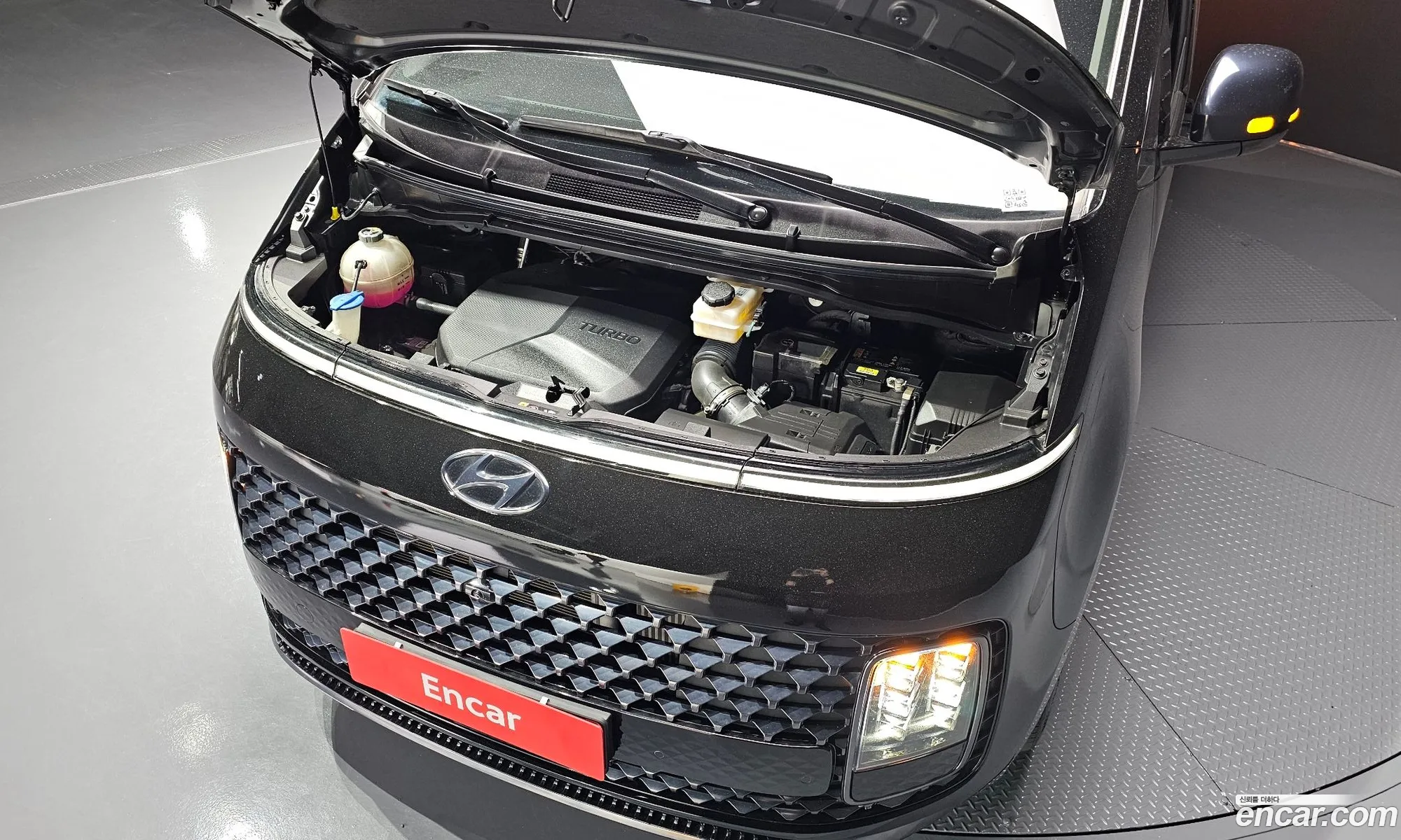 Hyundai Staria 2022 — 19