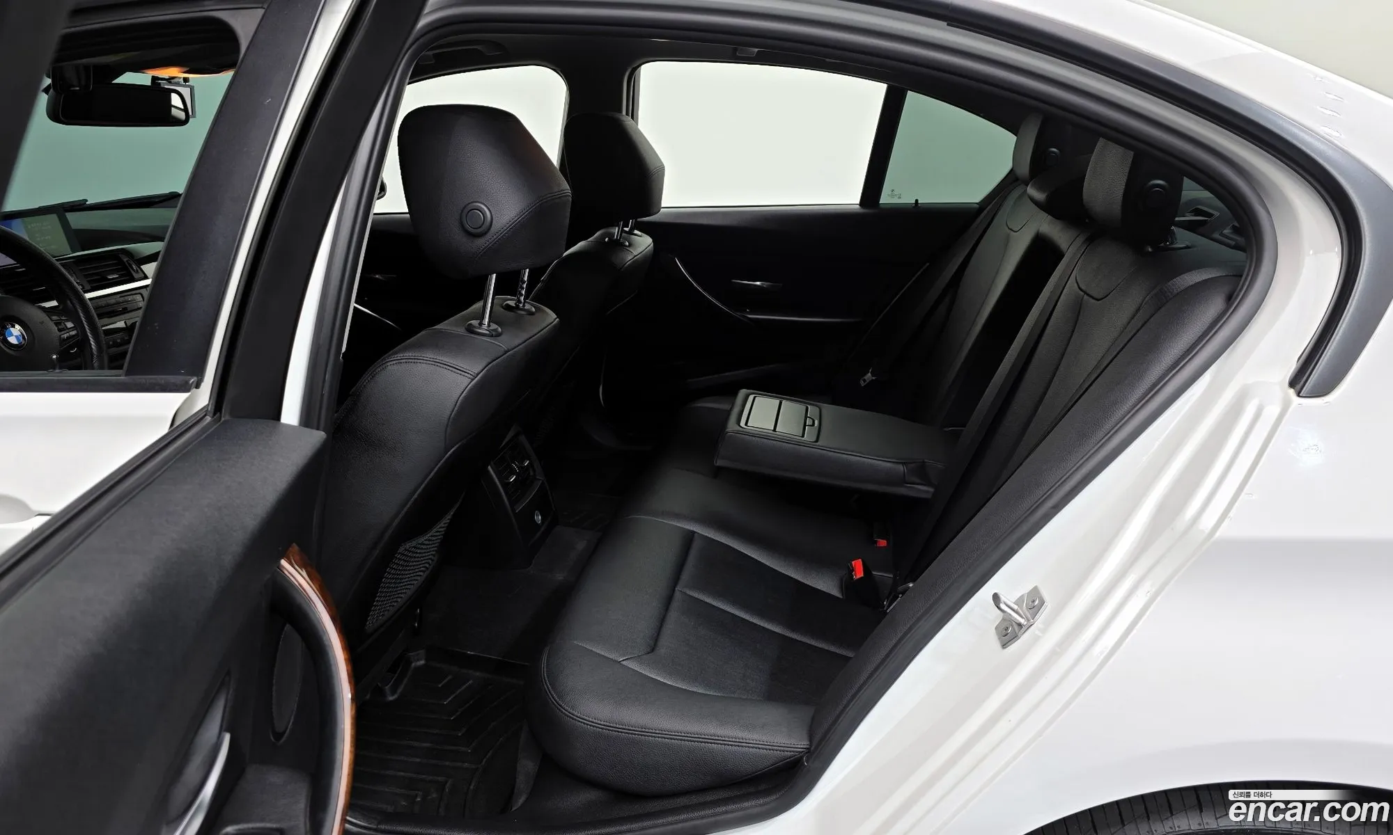BMW 3 Series 2012 WBA3B1101DF384575 — 10