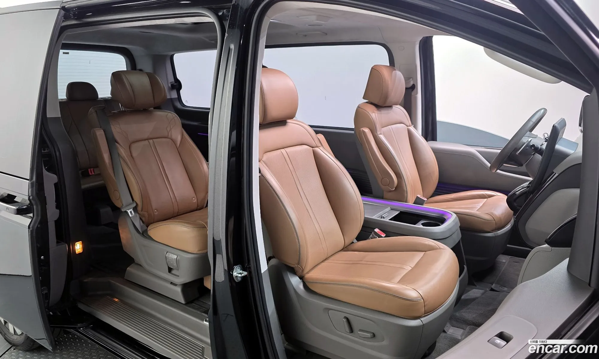 Hyundai Staria 2023 — 7