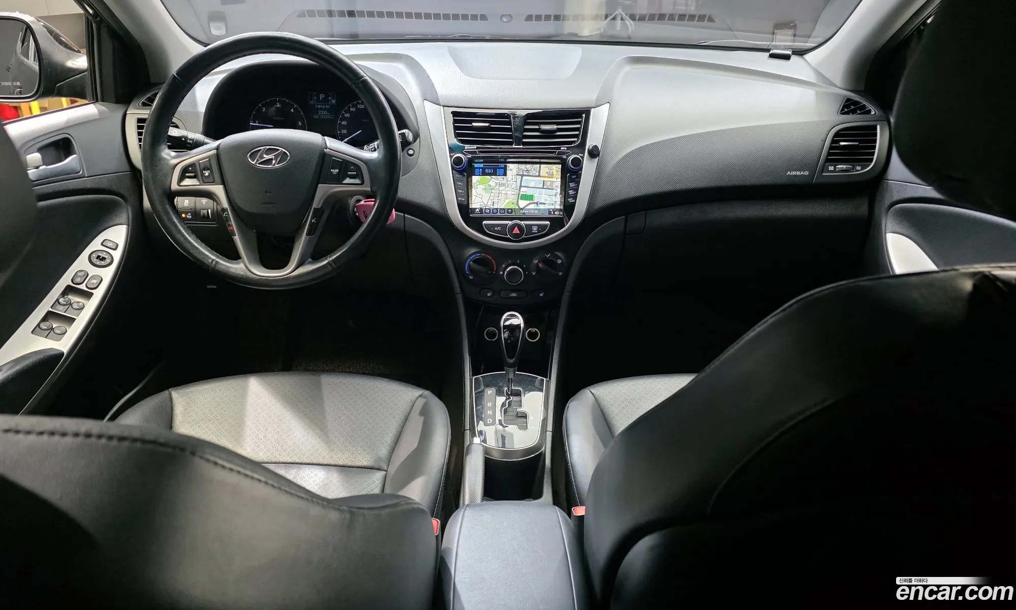 Hyundai Accent 2016 — 11