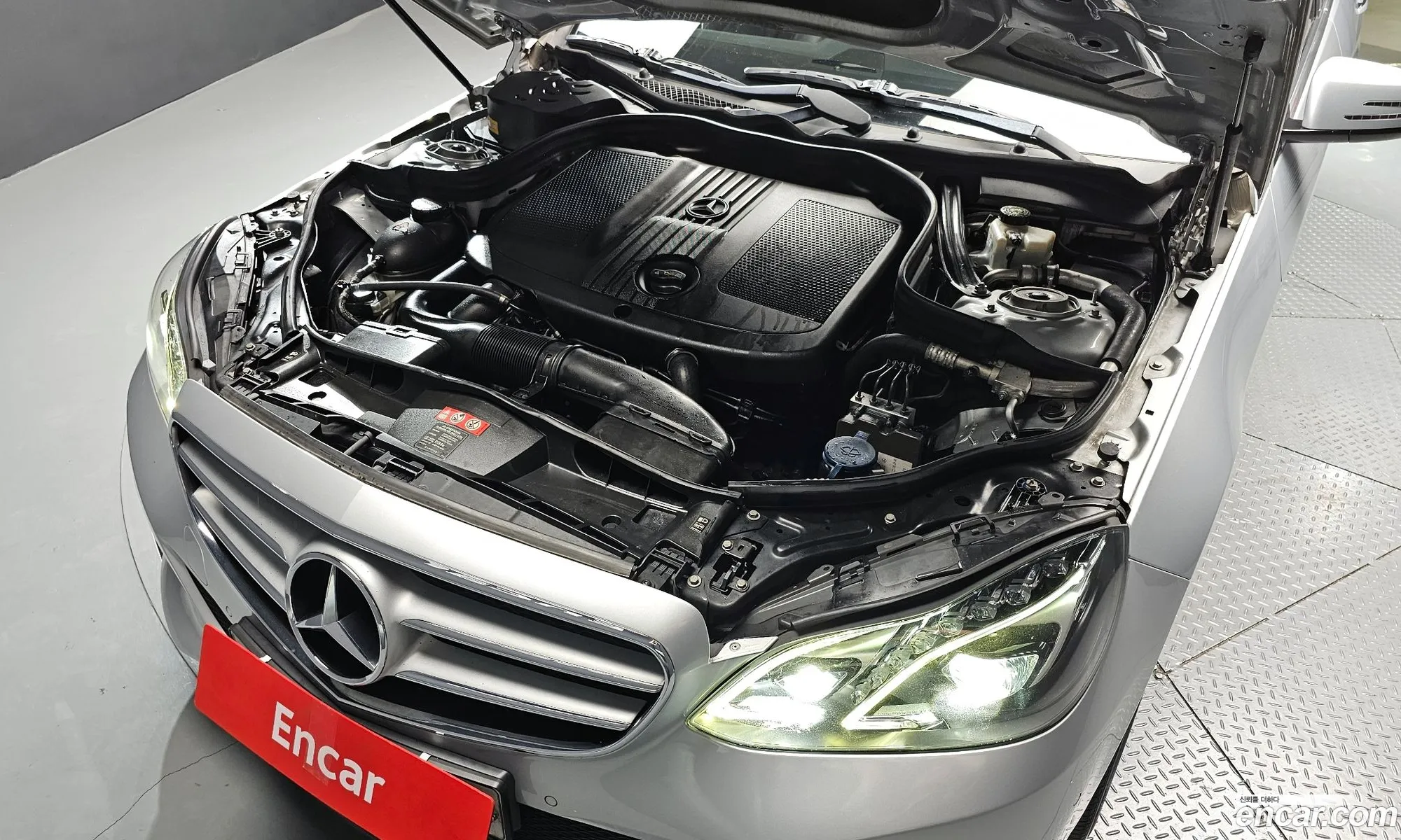 Mercedes-Benz E-Class W212 2013 WDDHF0CB7EA866168 — 17