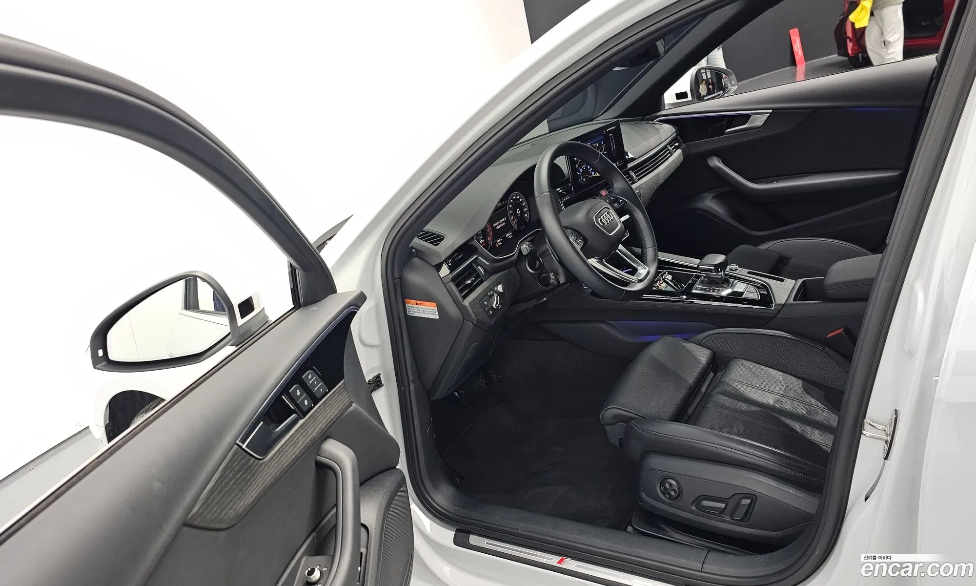 Audi A4 2023 WAUZZZF46PN013583 — 17