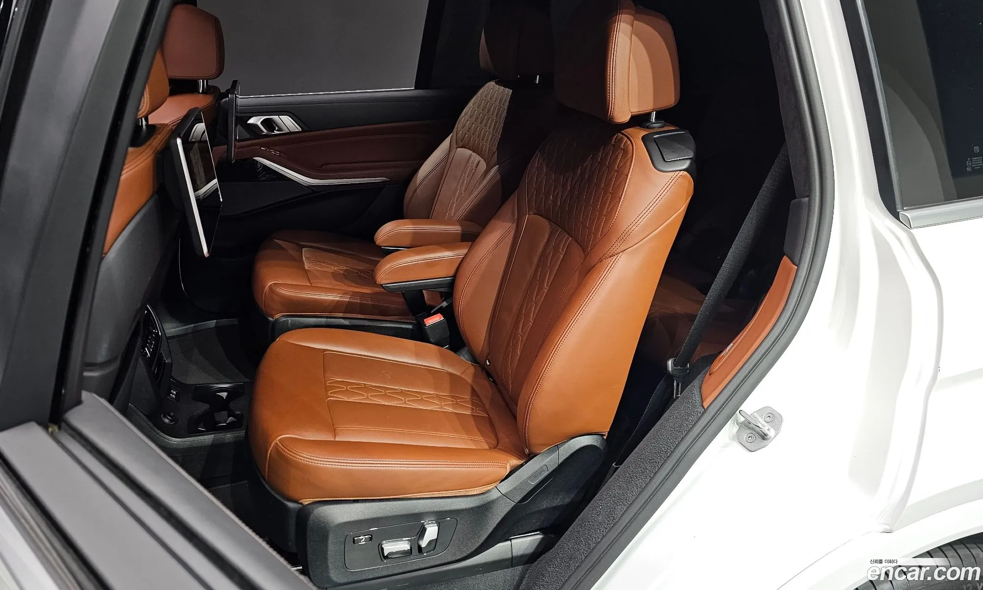 BMW X7 2022 — 16