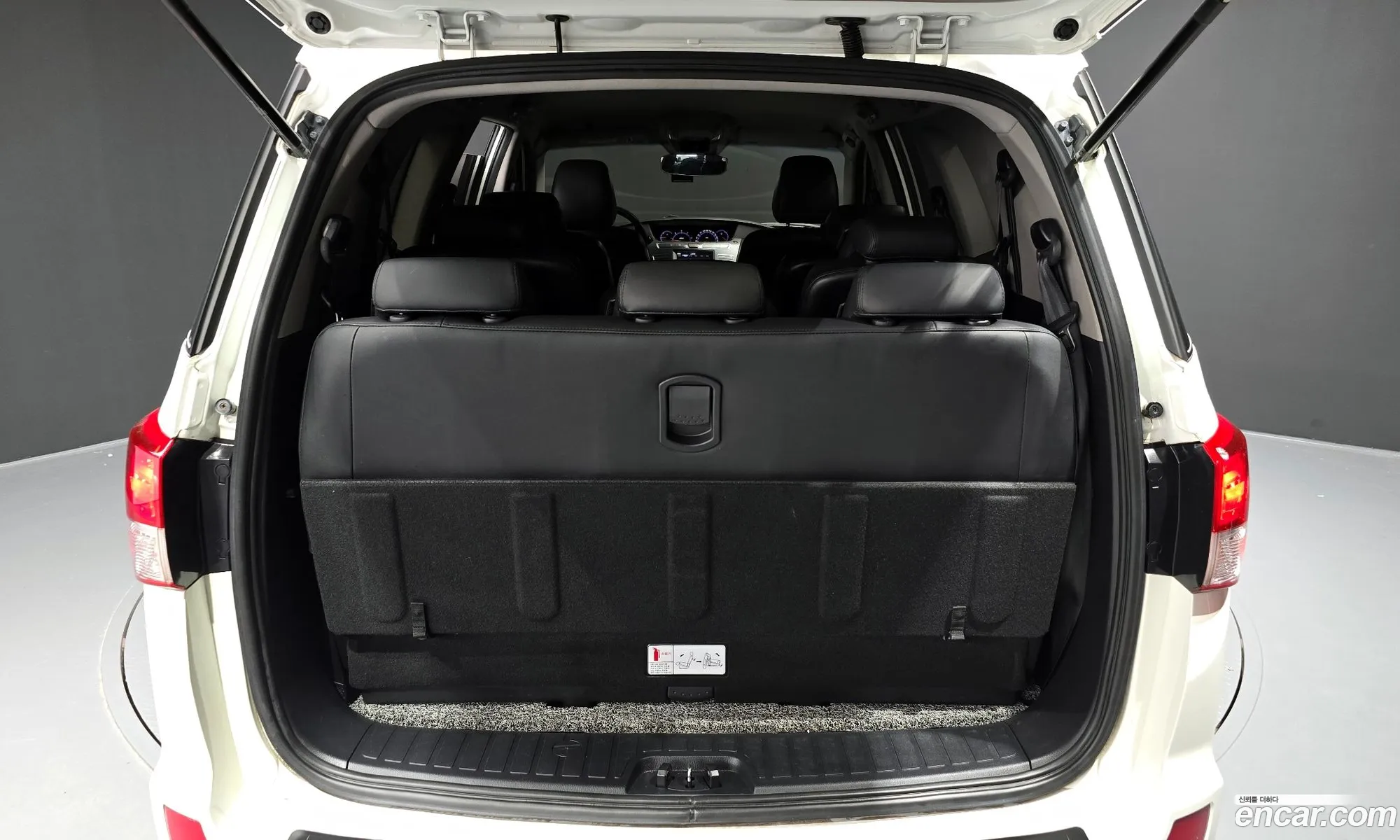 KG Mobility (SsangYong) Korando Turismo 2017 — 13