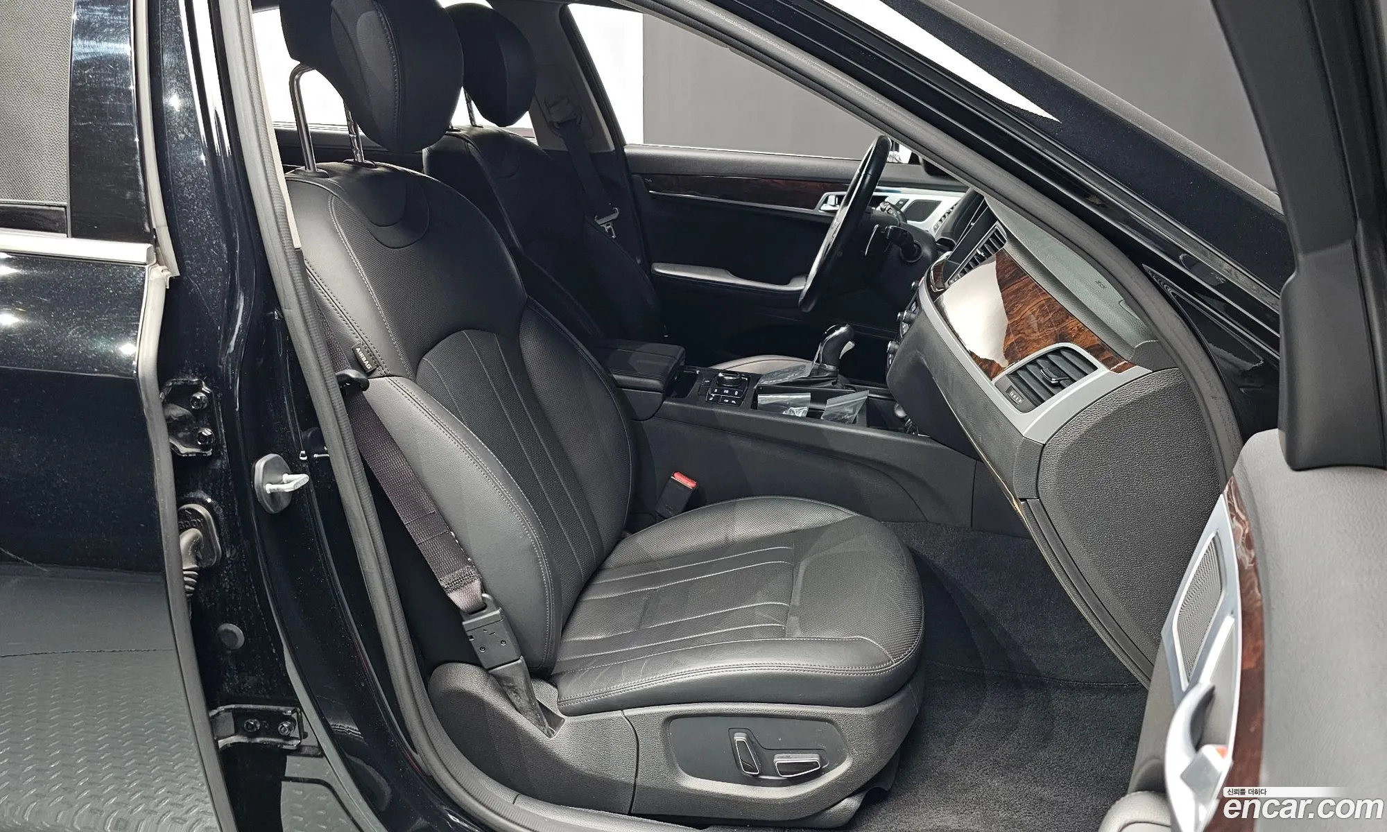 Hyundai Genesis DH 2014 — 7