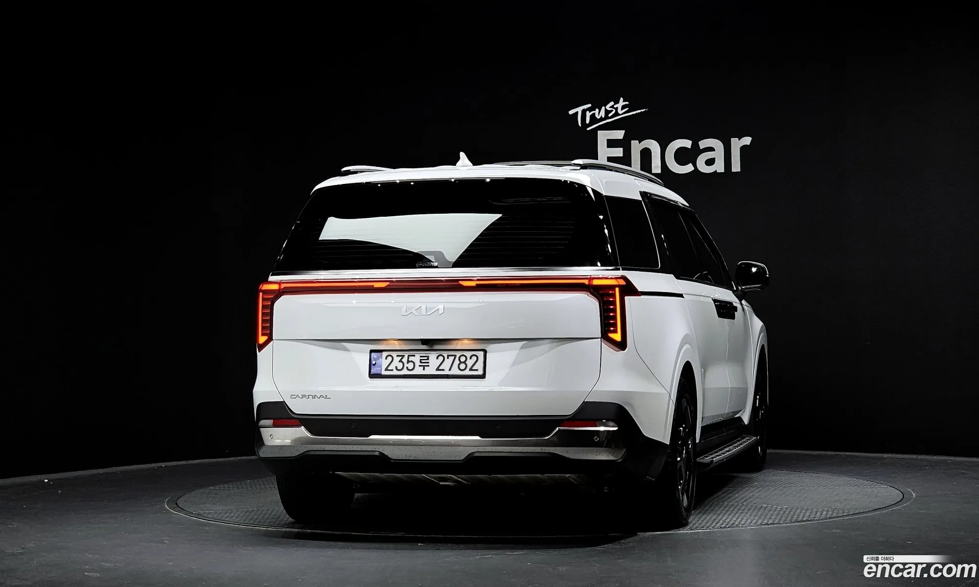Kia Carnival 2024 — 10