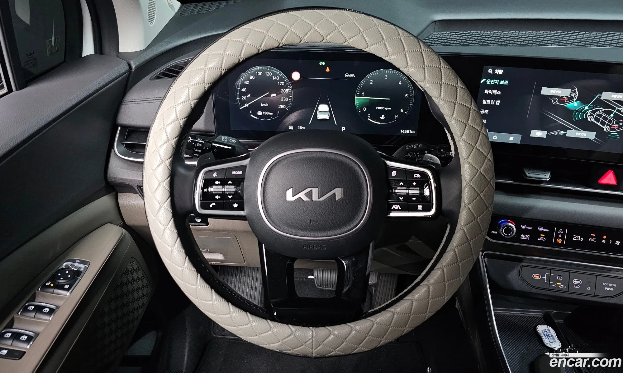 Kia Carnival 2024 — 18