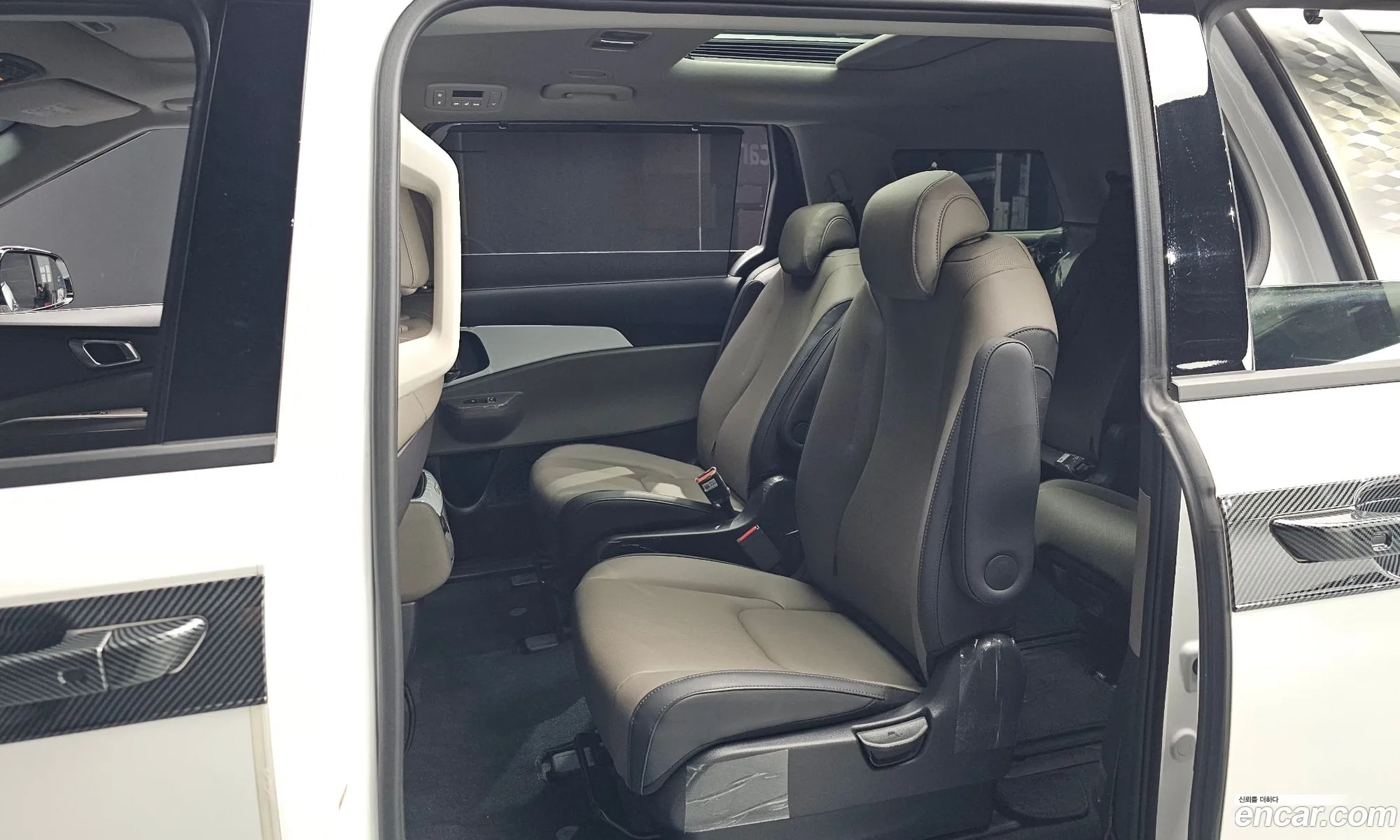 Kia Carnival 2024 — 9