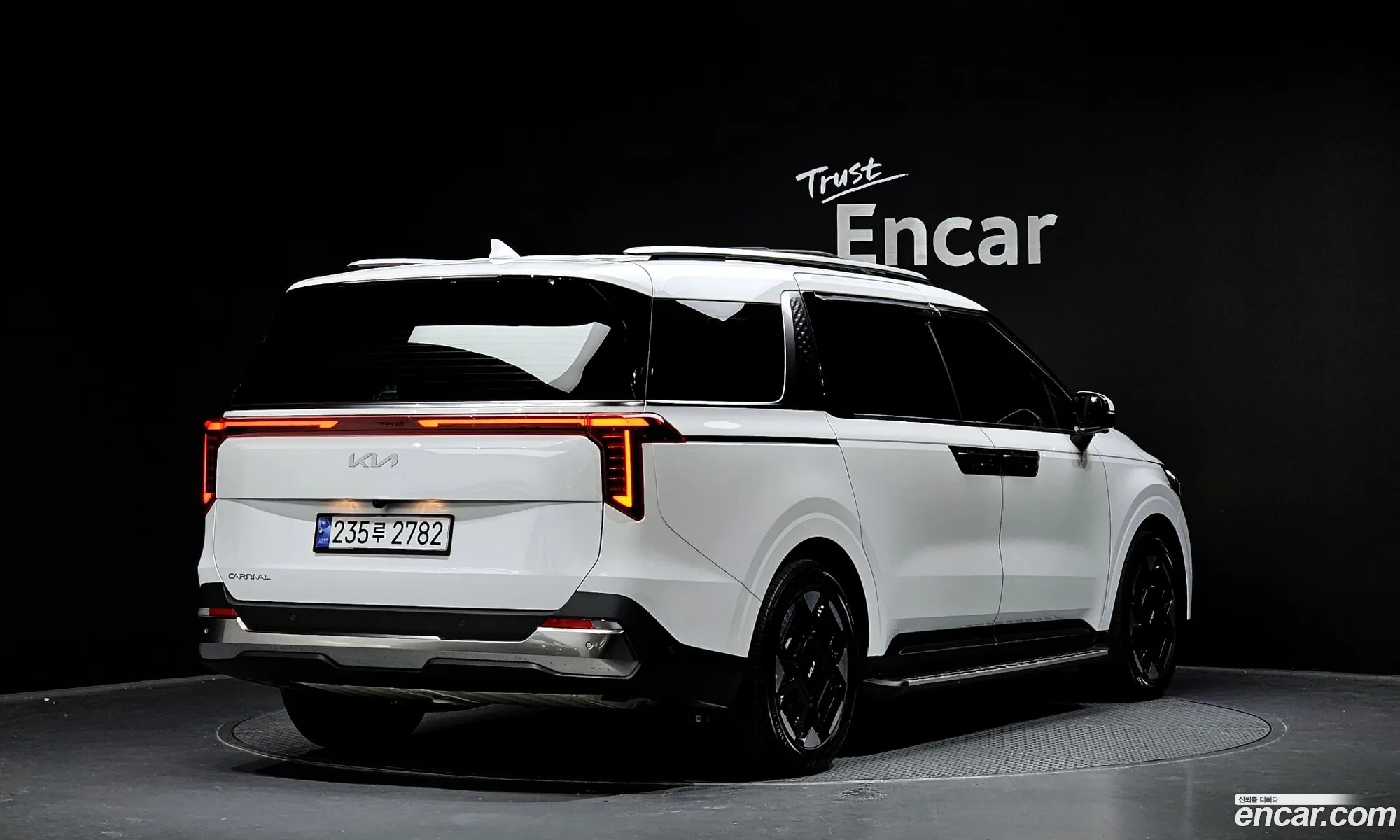 Kia Carnival 2024 — 6