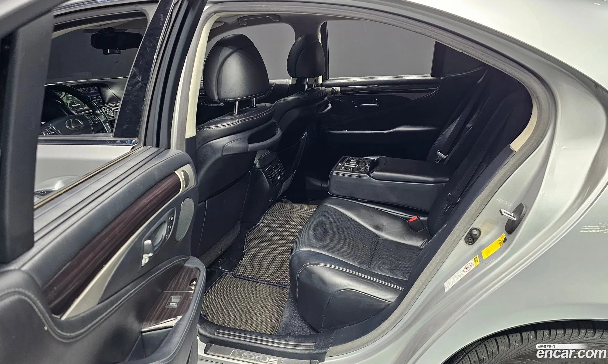 Lexus LS460 2014 — 20