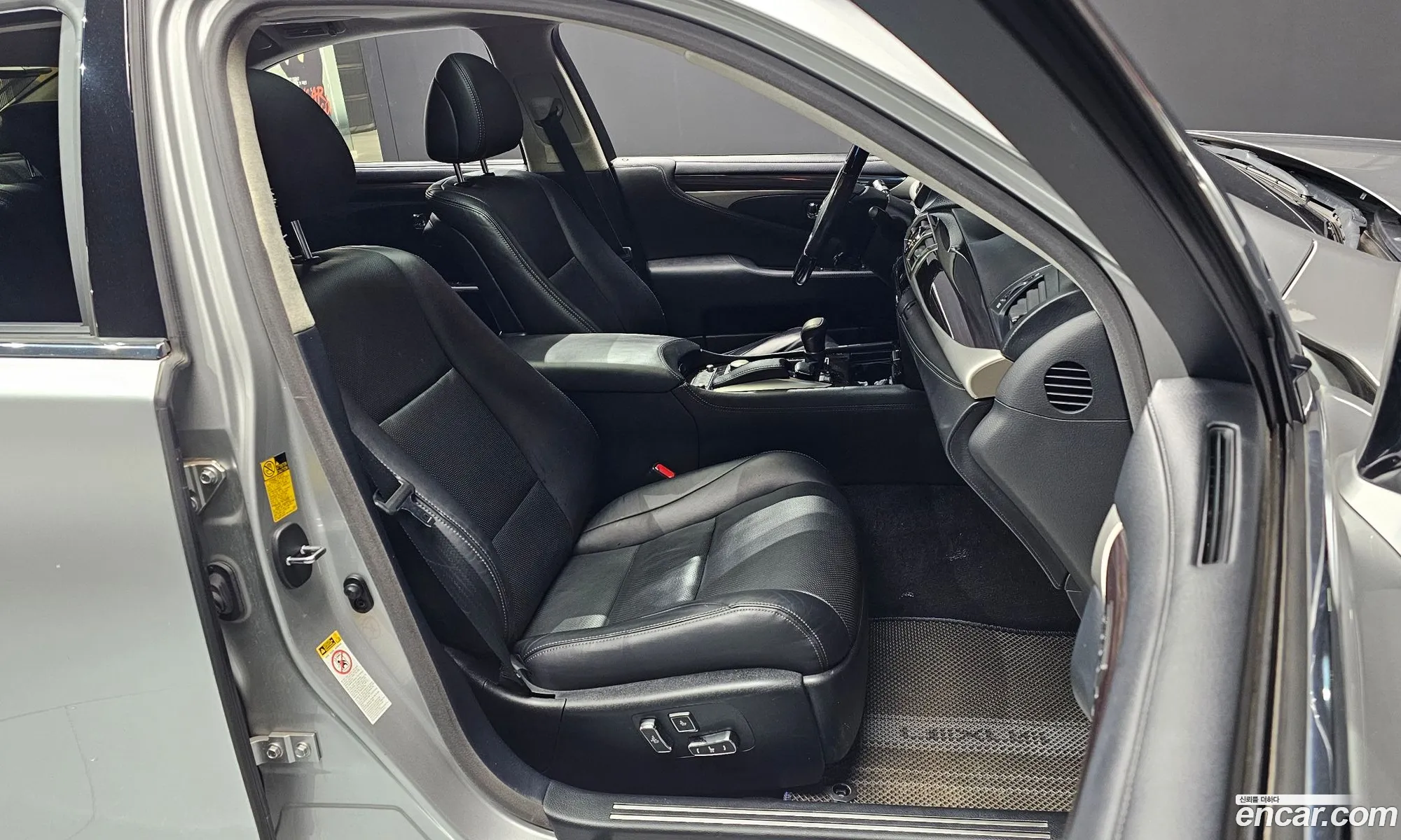 Lexus LS460 2014 — 15