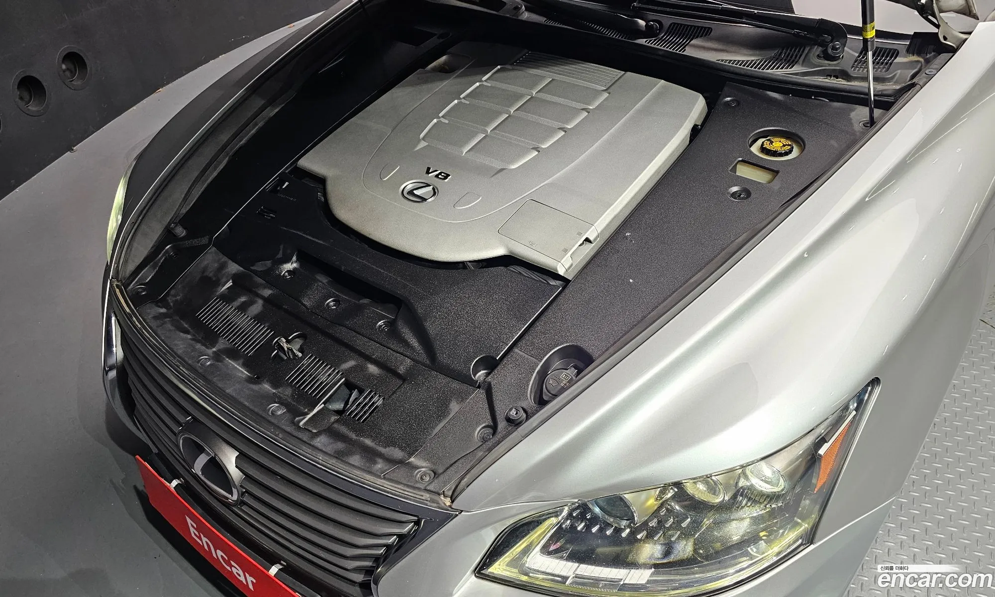 Lexus LS460 2014 — 2