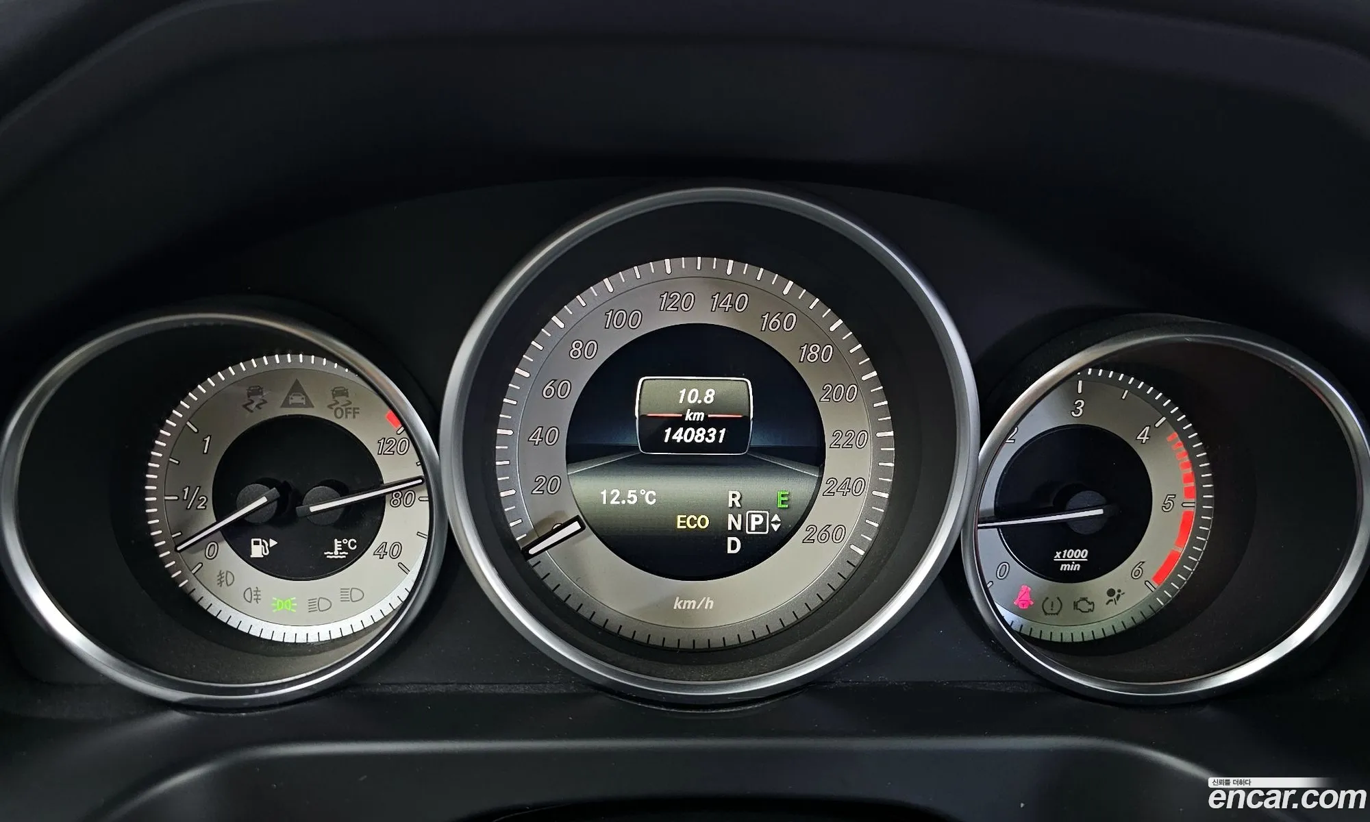Mercedes-Benz E-Class W212 2014 WDDHF8CB7EB047203 — 6