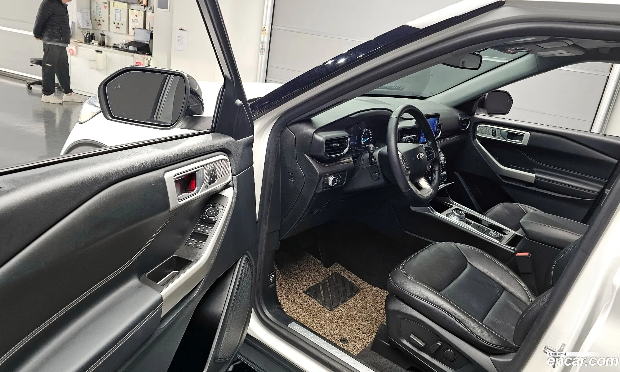 Ford Explorer 6th Gen 2022 1FMSK8FH0NGB79052 — 18