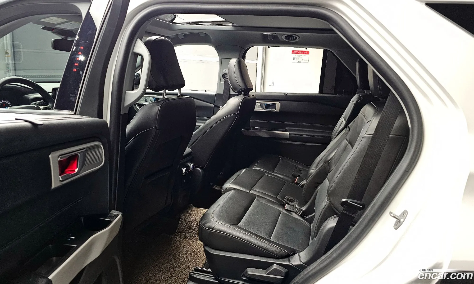 Ford Explorer 6th Gen 2022 1FMSK8FH0NGB79052 — 19