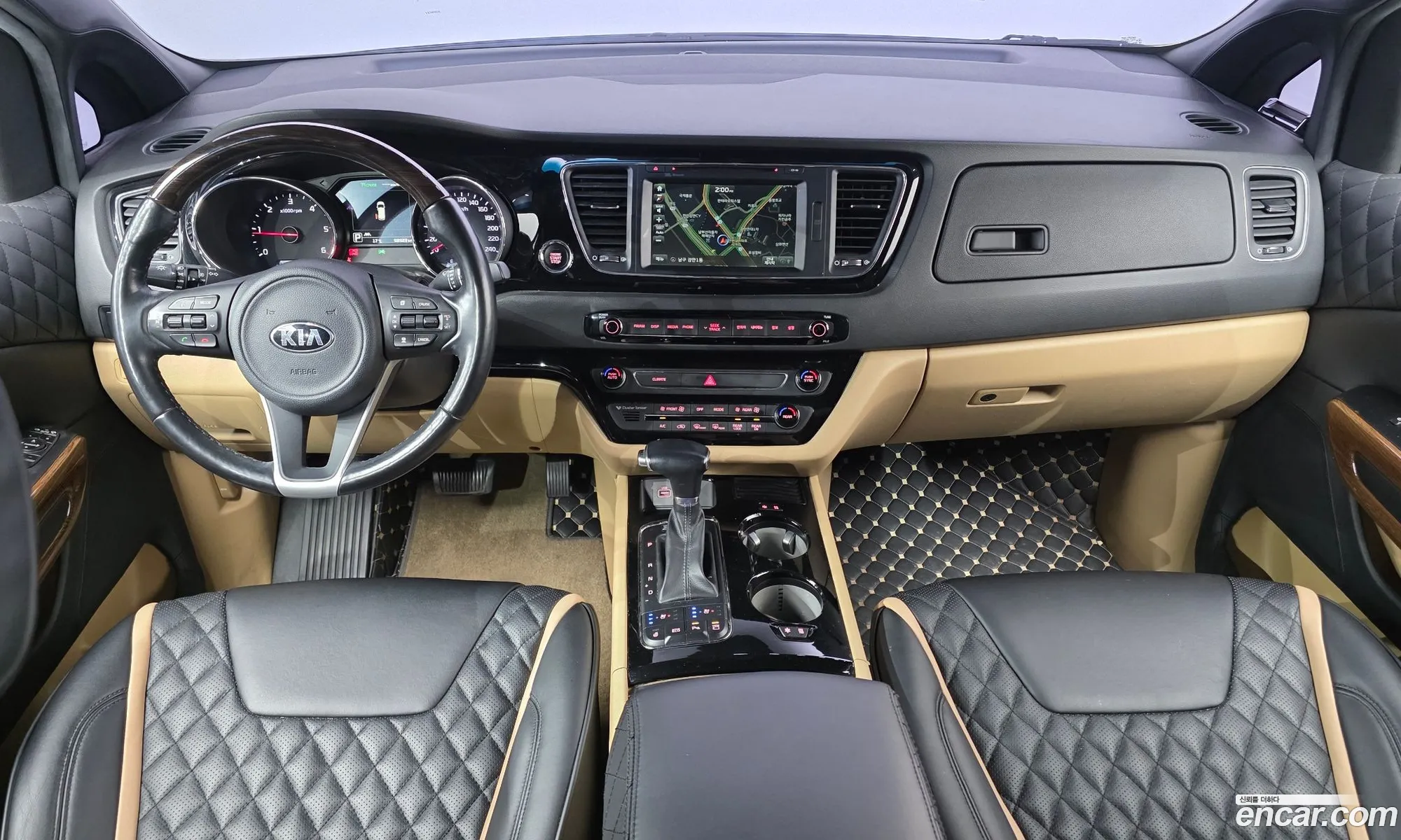 Kia Carnival 2017 — 10