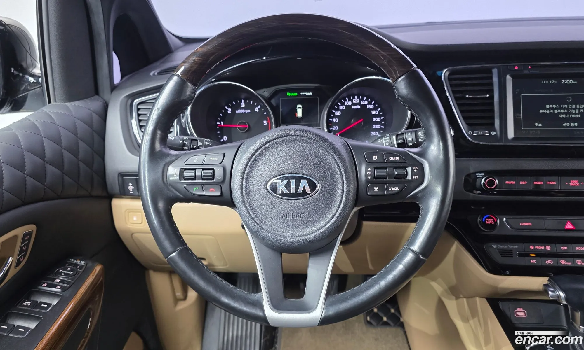 Kia Carnival 2017 — 4