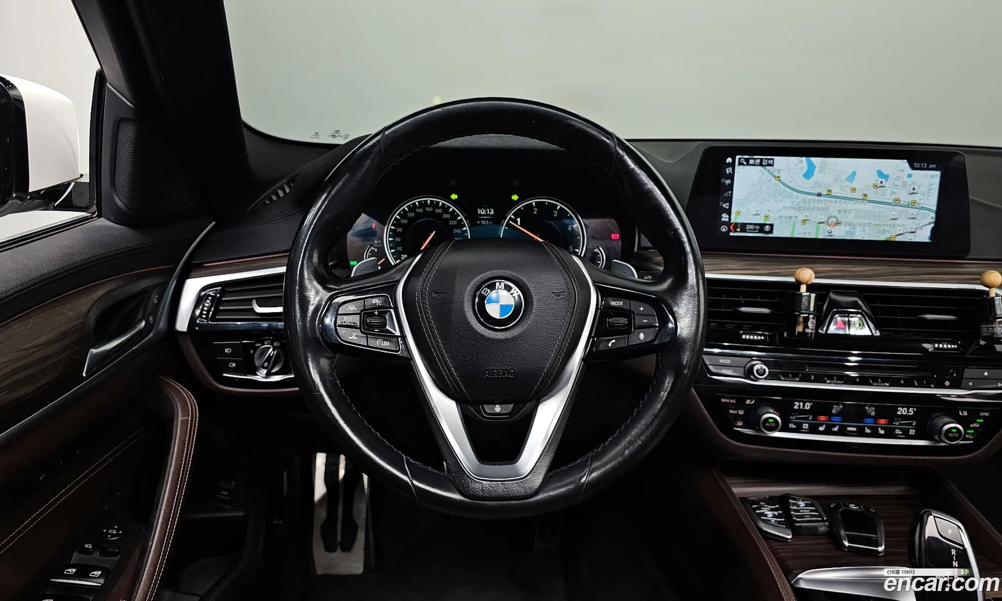 BMW 5 Series 2017 — 5