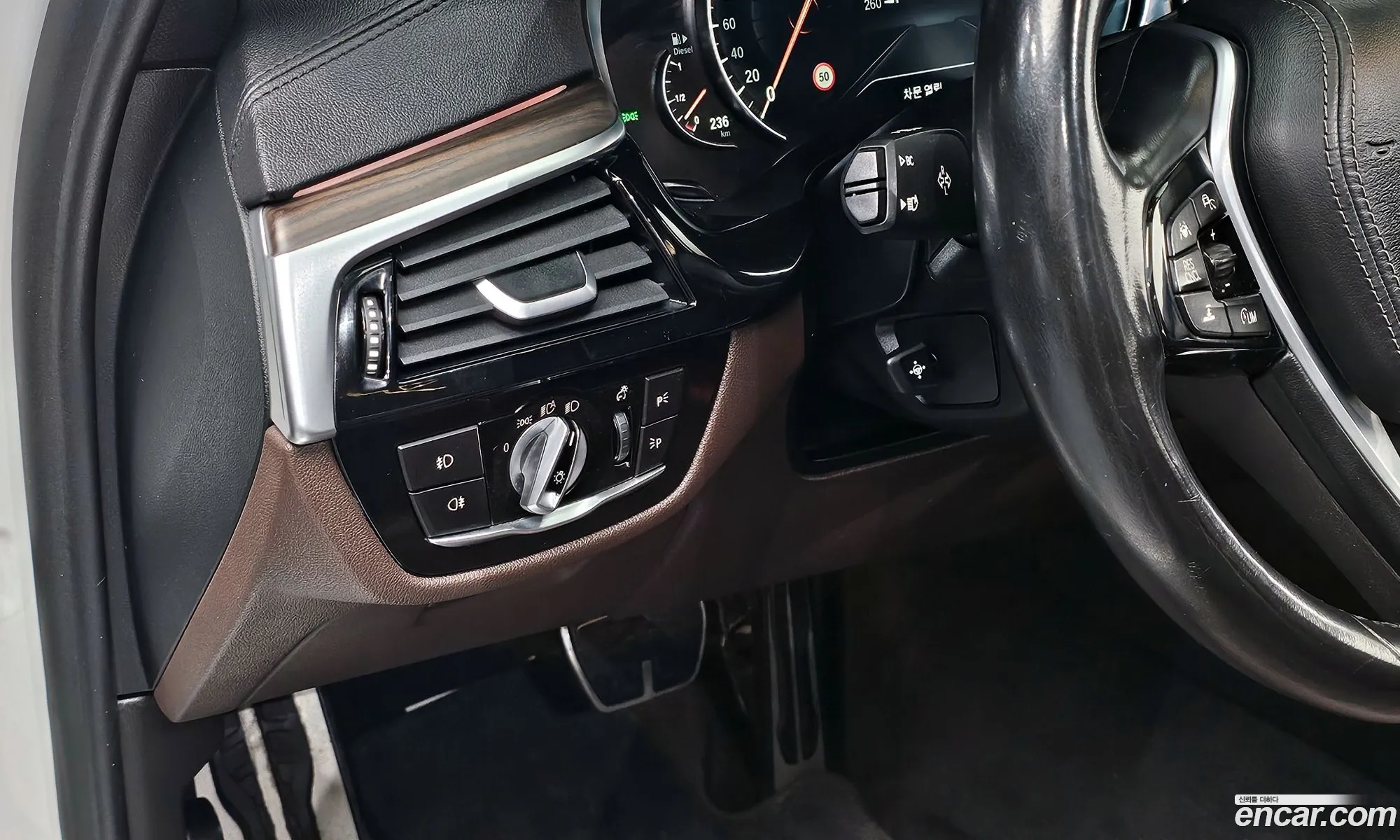 BMW 5 Series 2017 — 19