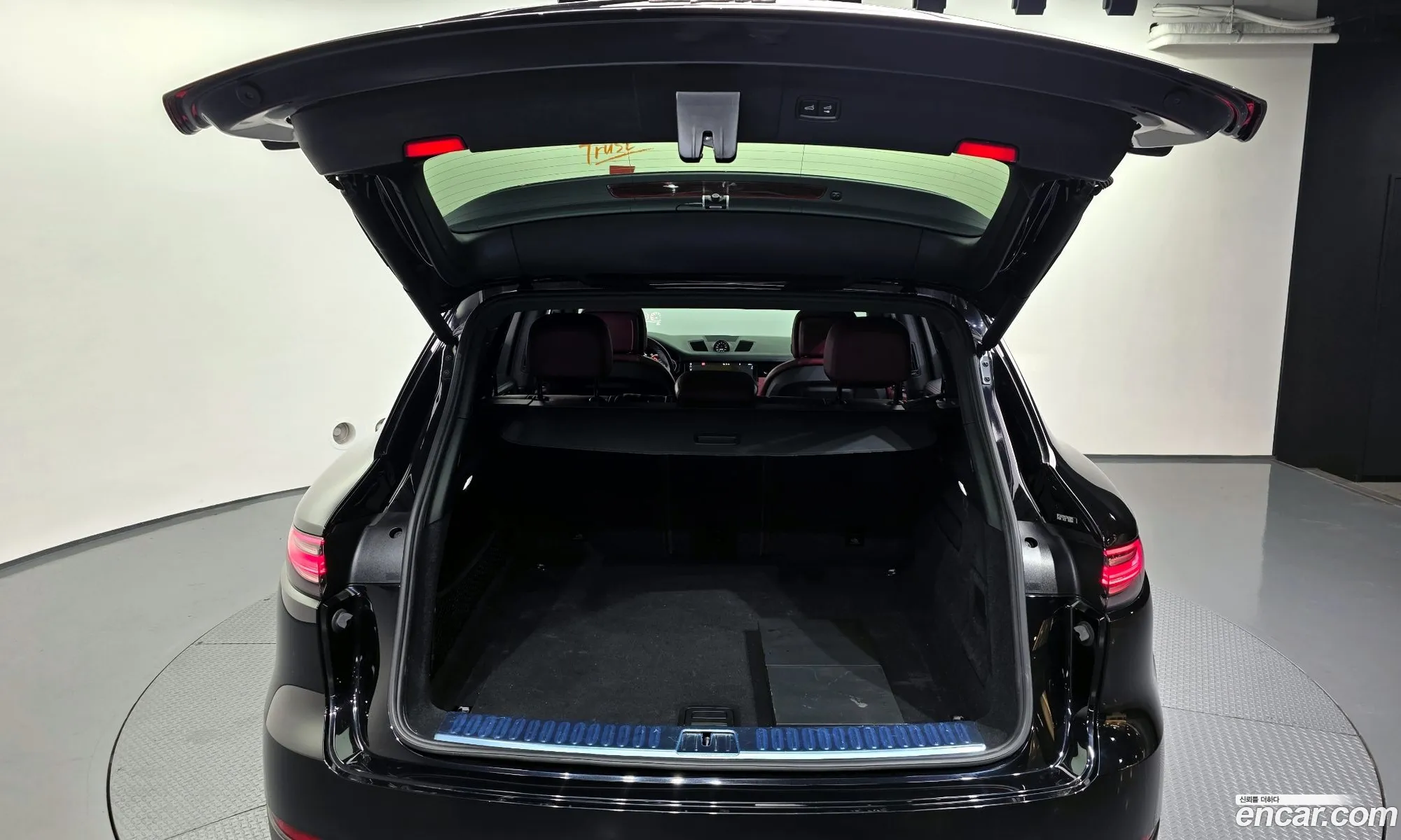 Porsche Cayenne 2020 — 16