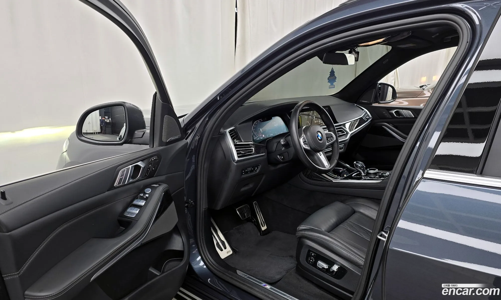 BMW X7 2022 — 17