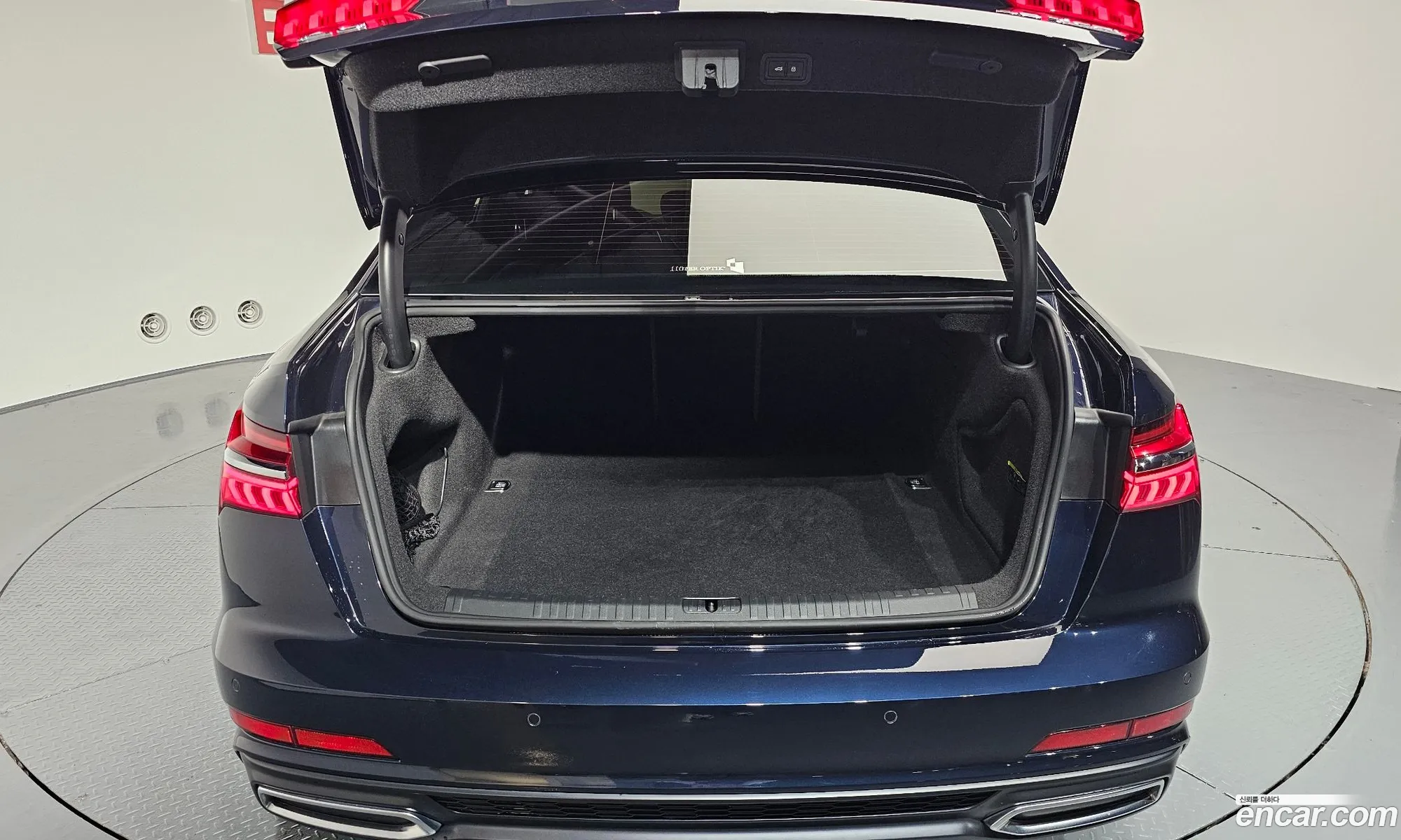Audi A6 2021 WAUZZZF2XMN047665 — 3