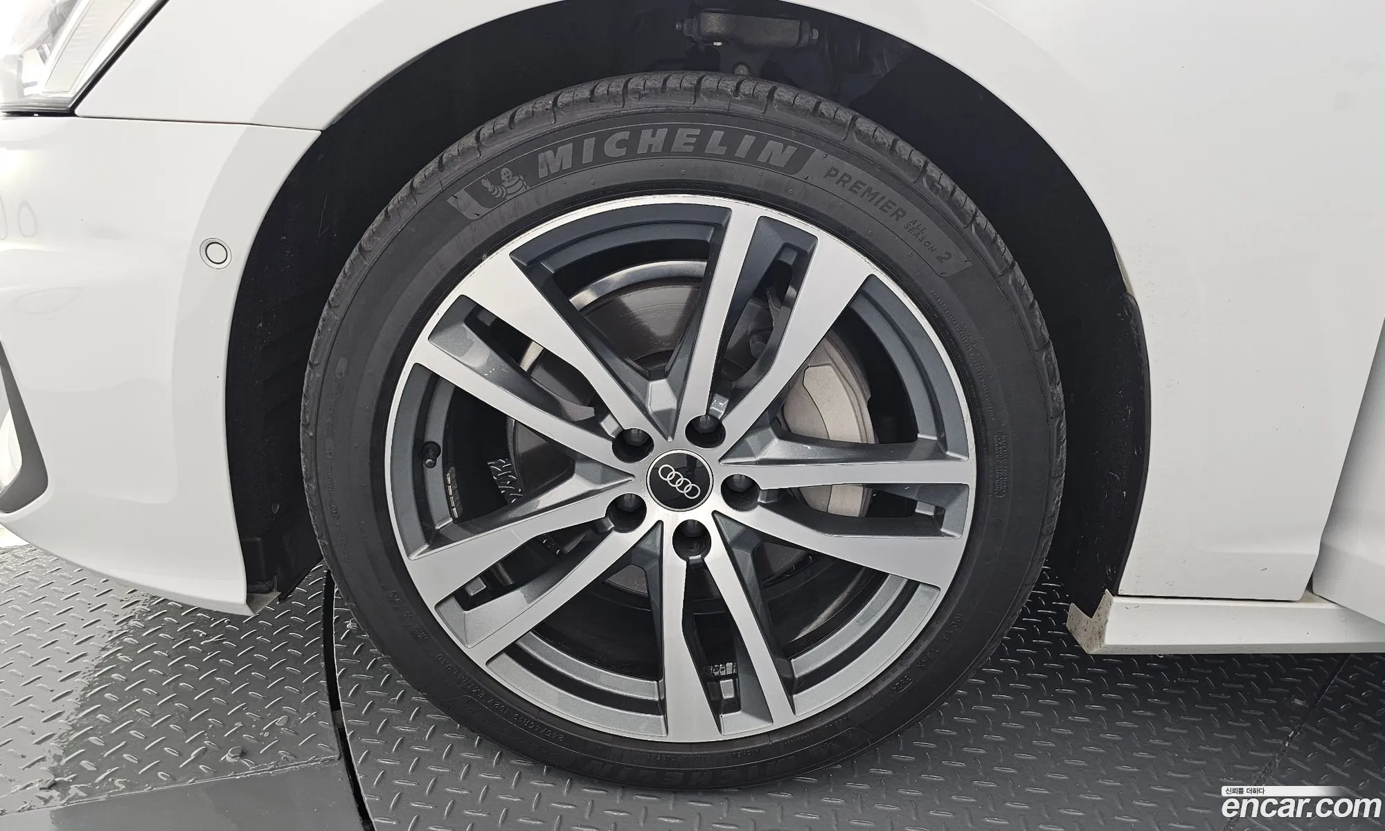 Audi A6 2022 WAUZZZF28NN058102 — 6