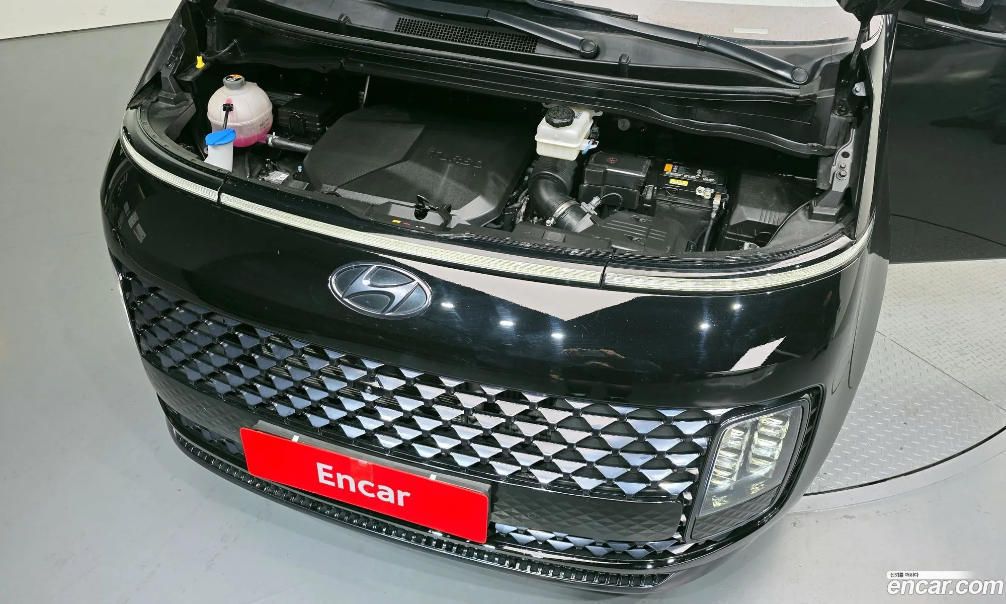 Hyundai Staria 2023 — 8