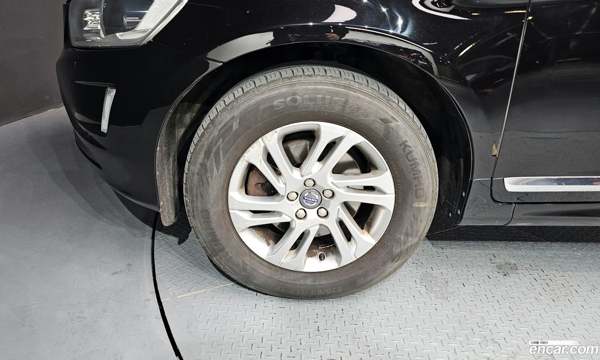 Volvo XC60 2017 YV1DZARBDH2121344 — 6