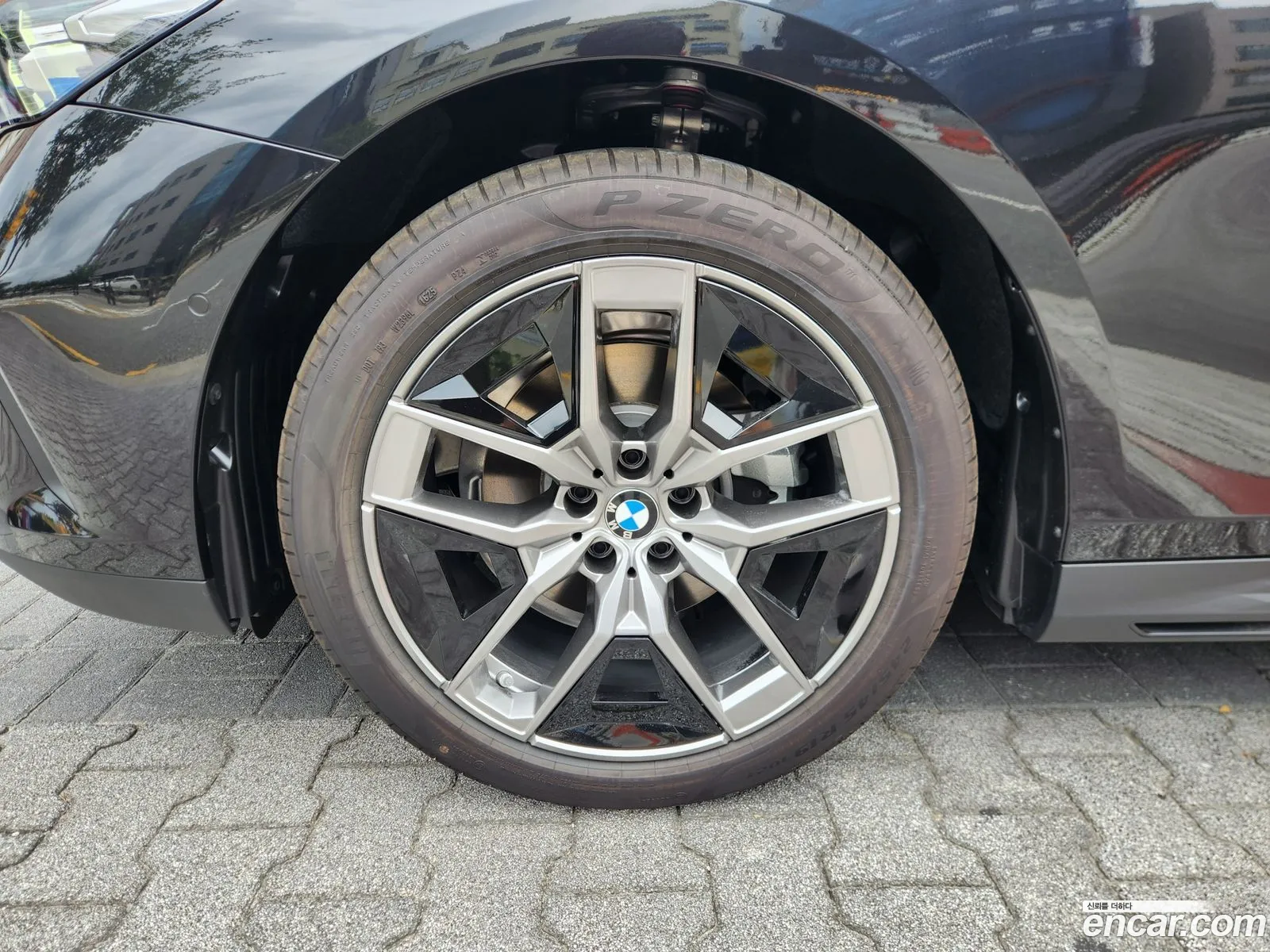 BMW 5 Series 2025 — 15