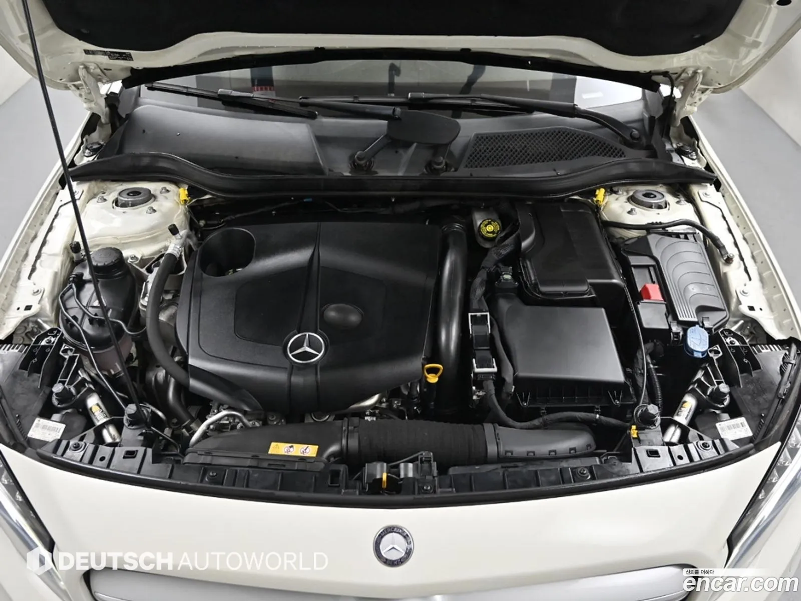 Mercedes-Benz GLA-Class X156 2017 — 20