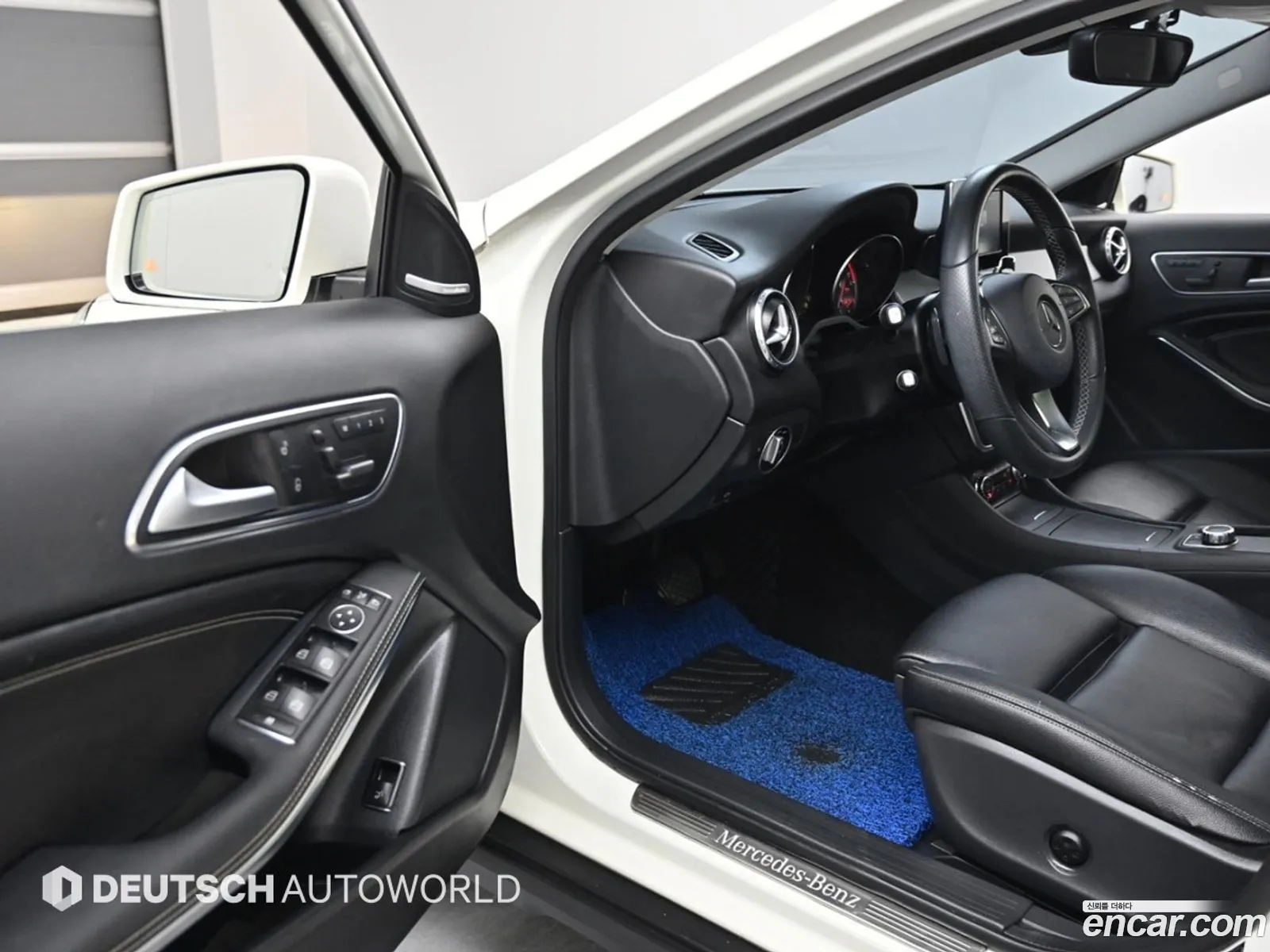 Mercedes-Benz GLA-Class X156 2017 — 14