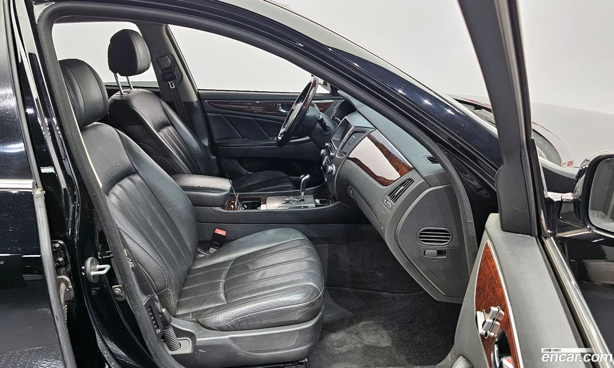 Hyundai Equus 2011 — 3