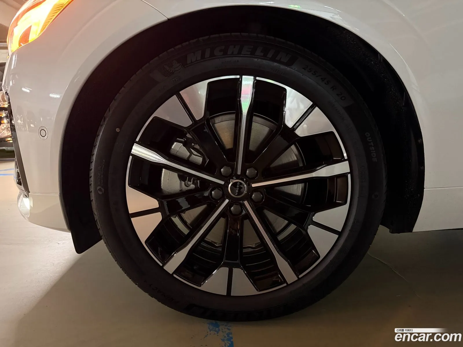 Volvo XC60 2025 — 19