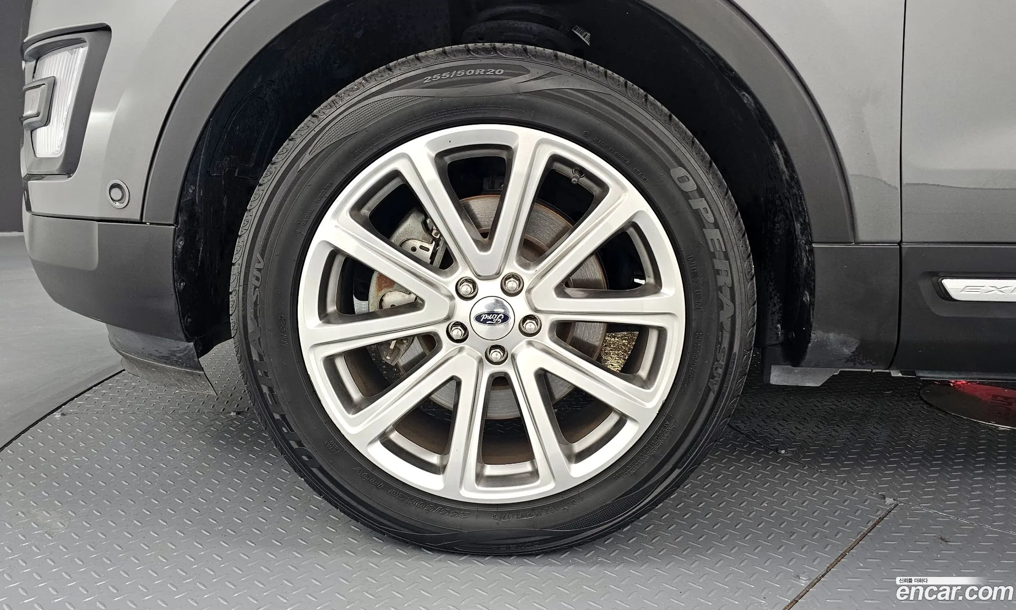 Ford Explorer 2017 — 14