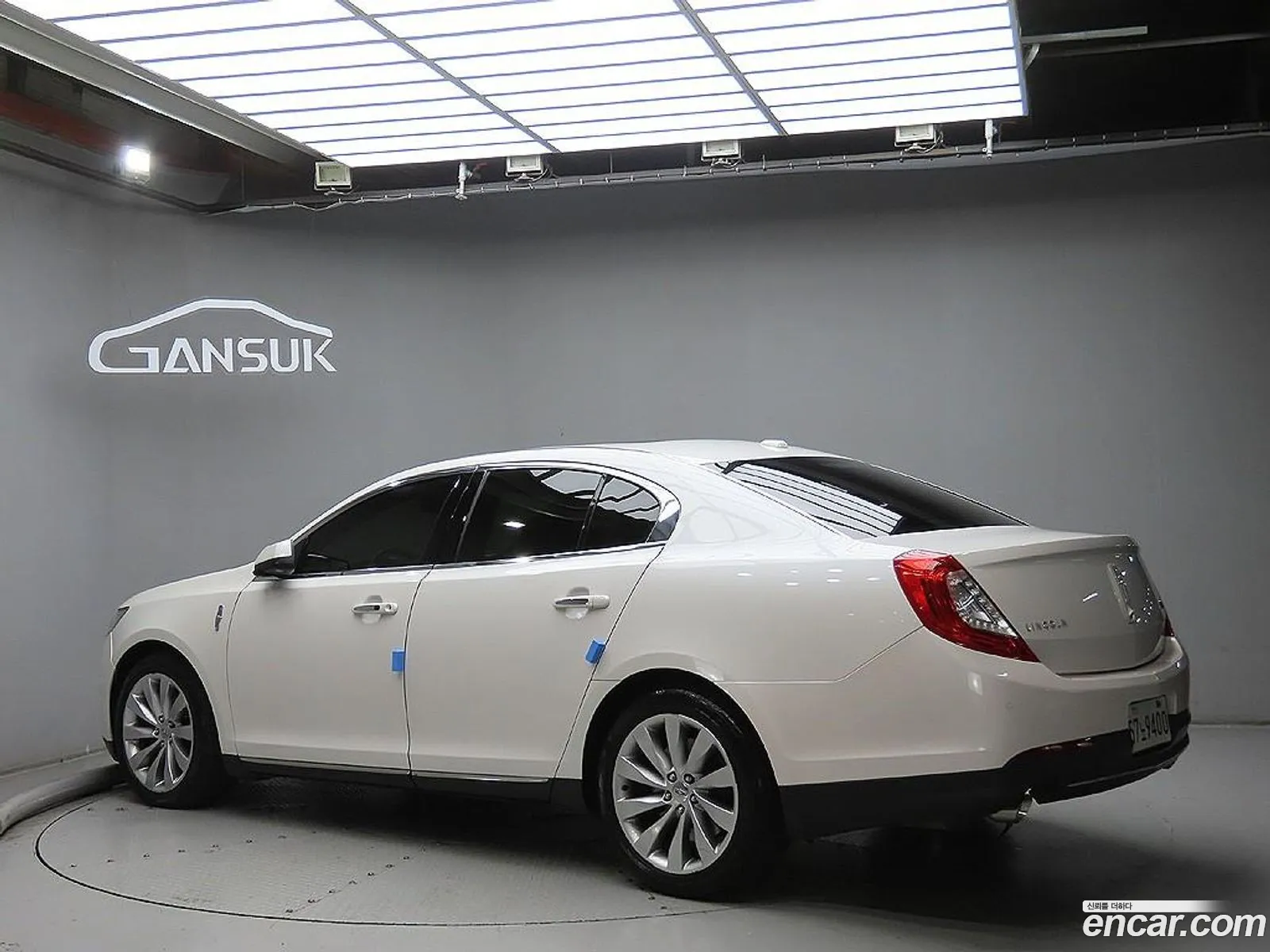 Lincoln MKS 2014 — 11