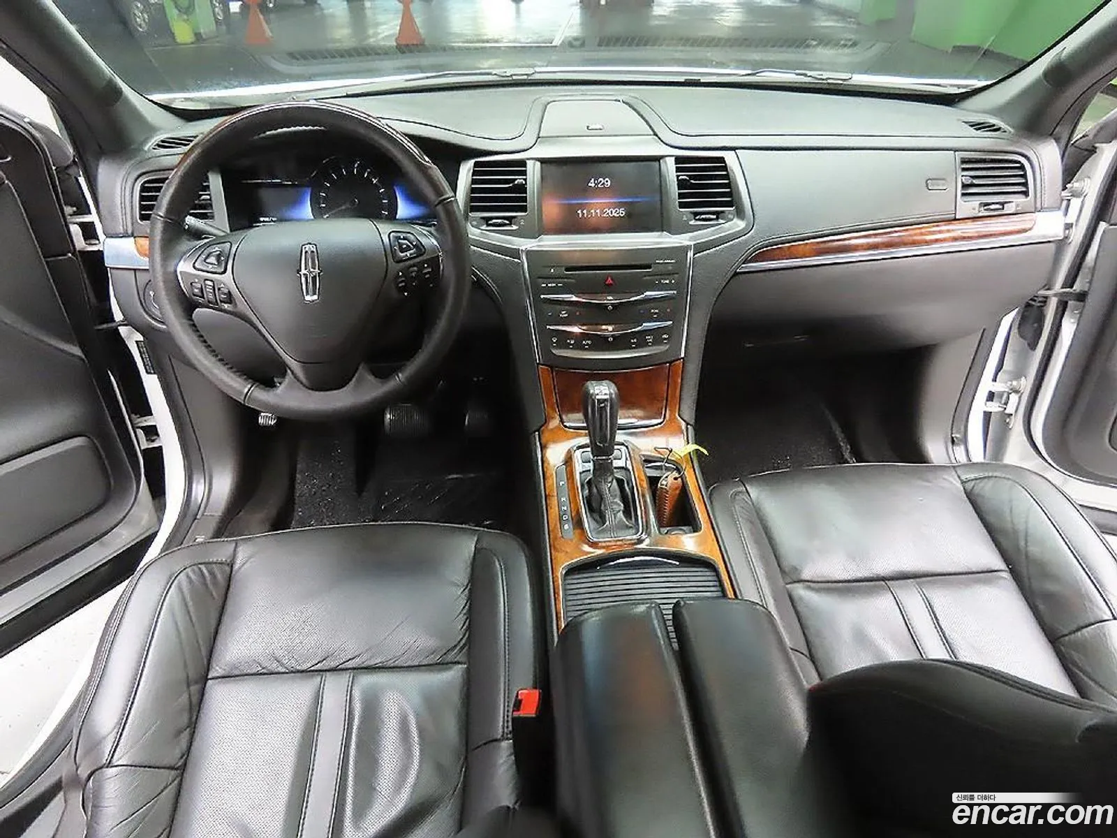 Lincoln MKS 2014 — 12