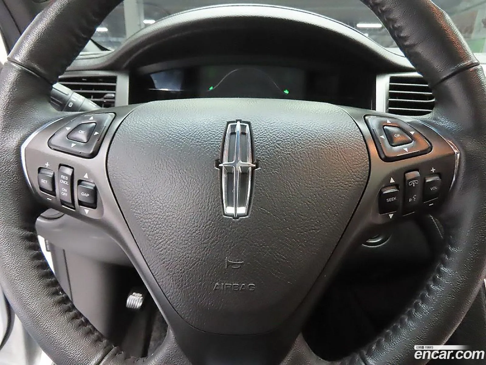 Lincoln MKS 2014 — 7