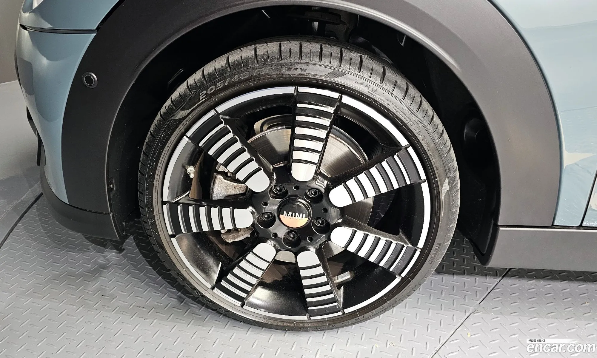 Mini Cooper S 2023 WMW61DK01P2T66469 — 18