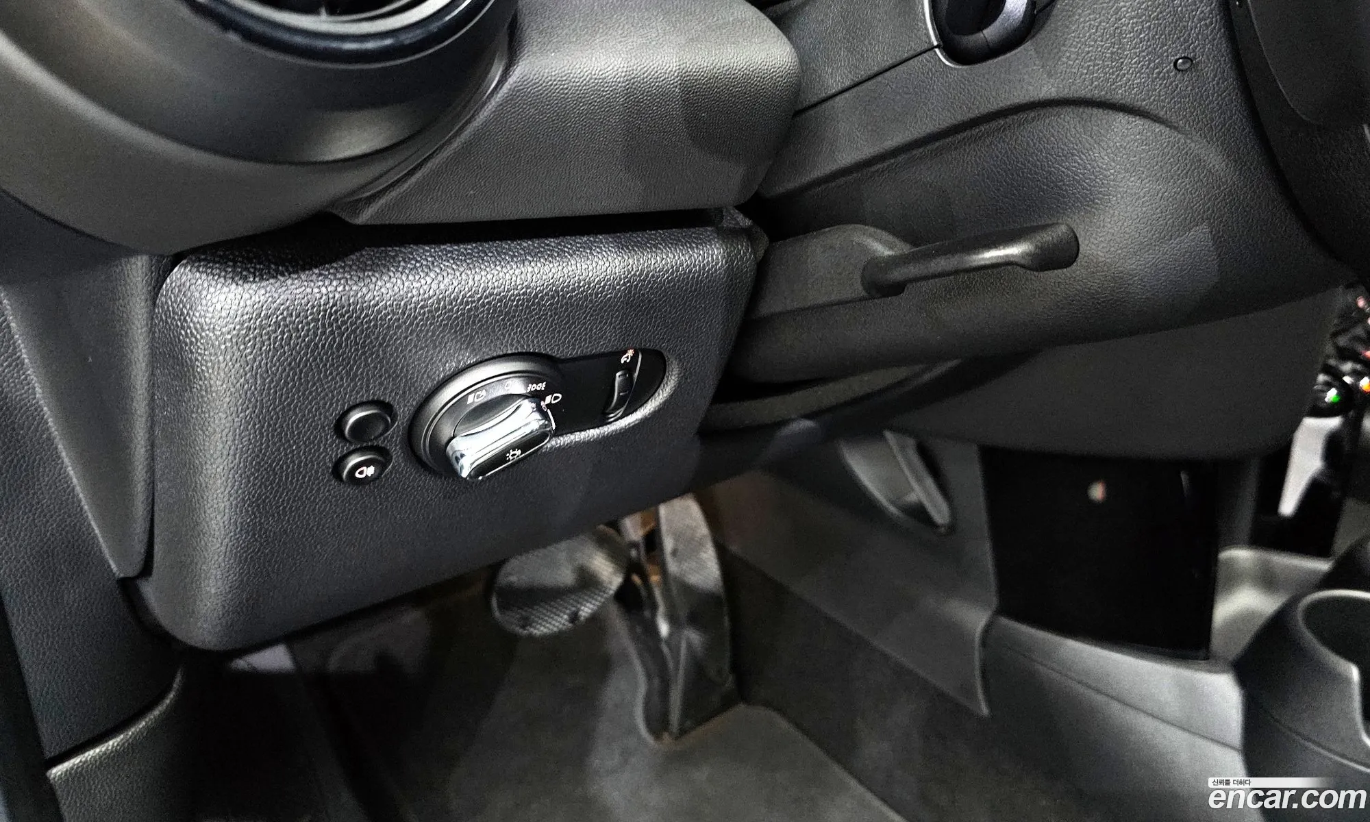 Mini Cooper S 2023 WMW61DK01P2T66469 — 17