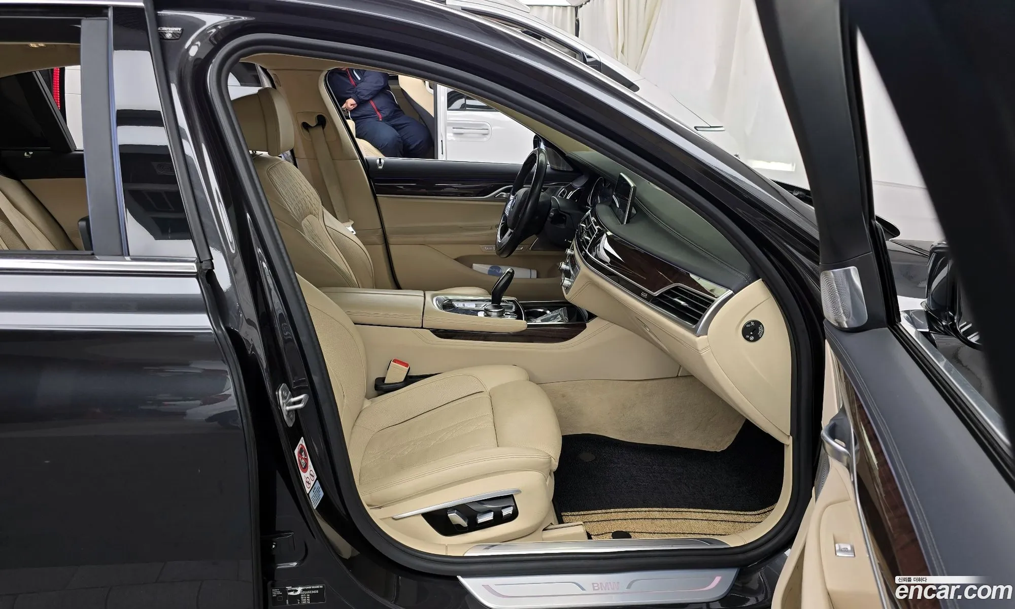 BMW 7 Series 2016 WBA7F2102GG523428 — 4