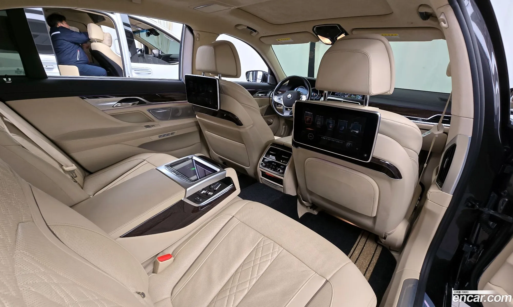 BMW 7 Series 2016 WBA7F2102GG523428 — 14