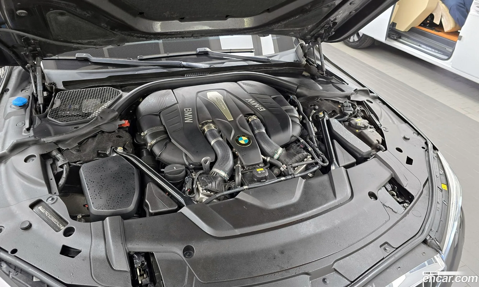 BMW 7 Series 2016 WBA7F2102GG523428 — 3