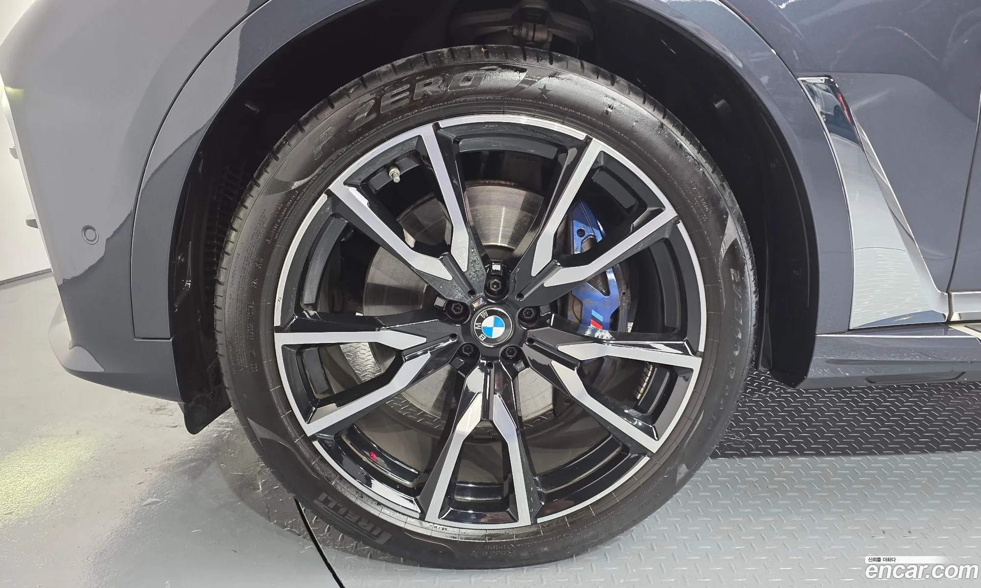 BMW X7 2020 — 8