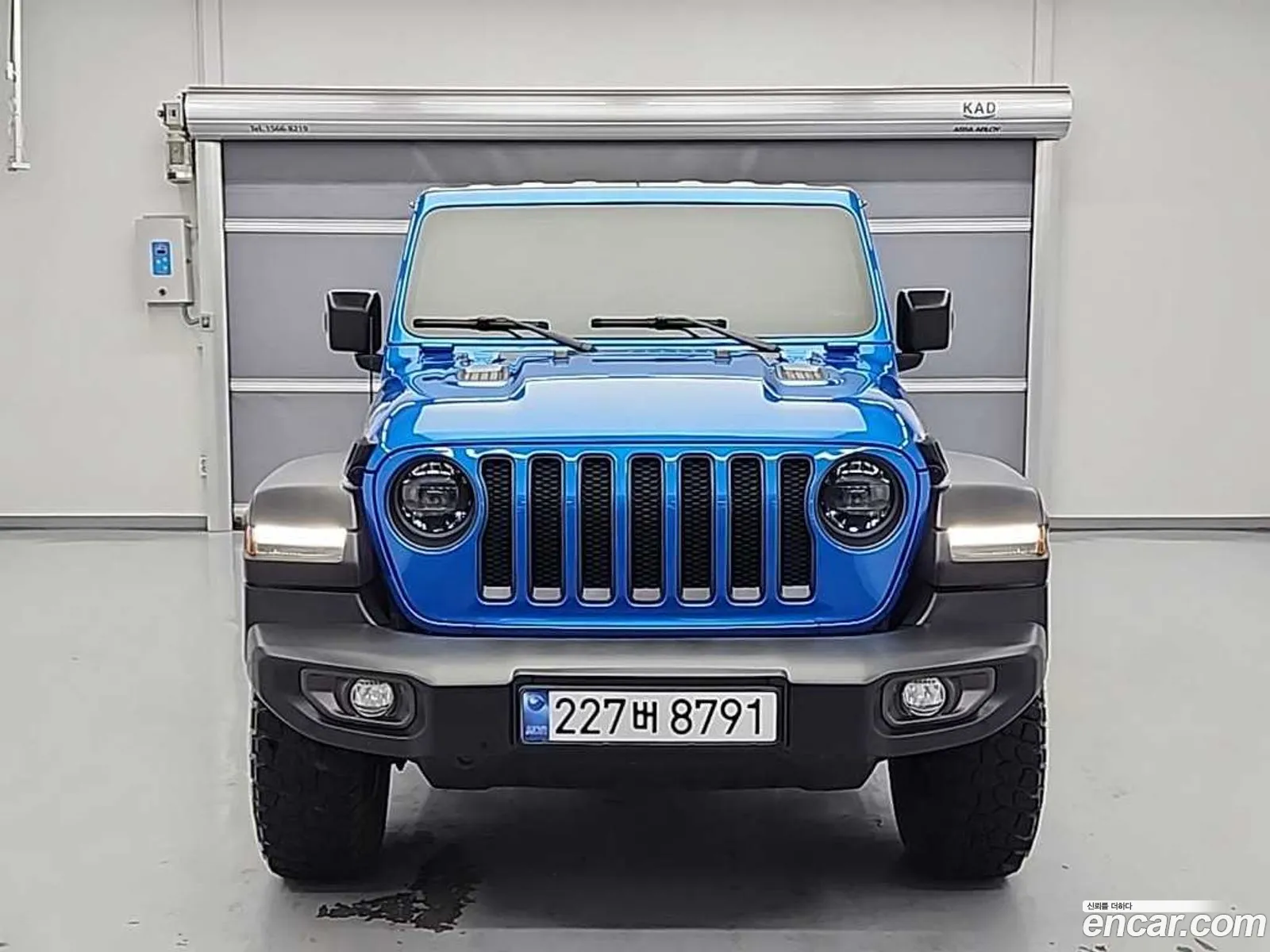 Jeep Wrangler 2023 — 4