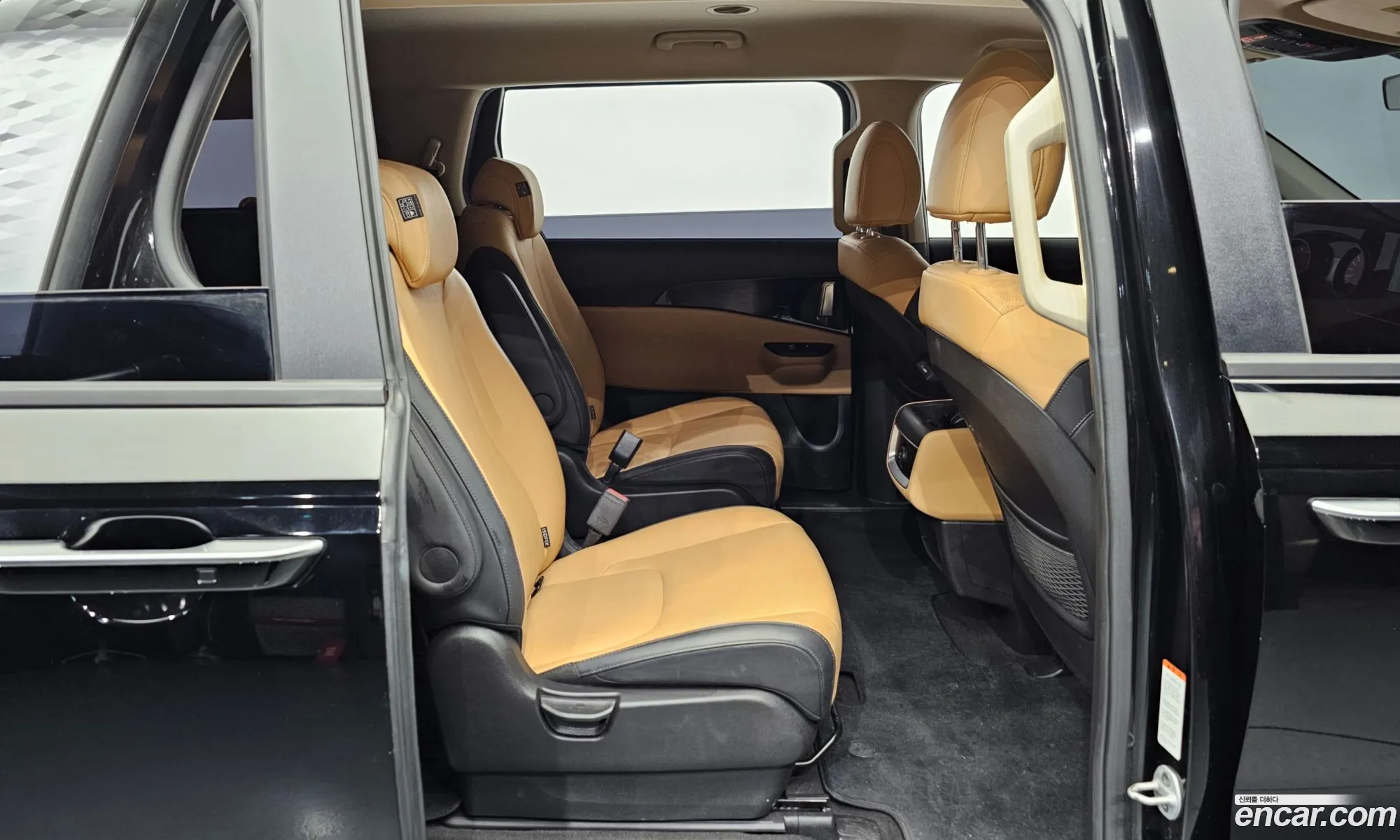 Kia Carnival 2022 — 19