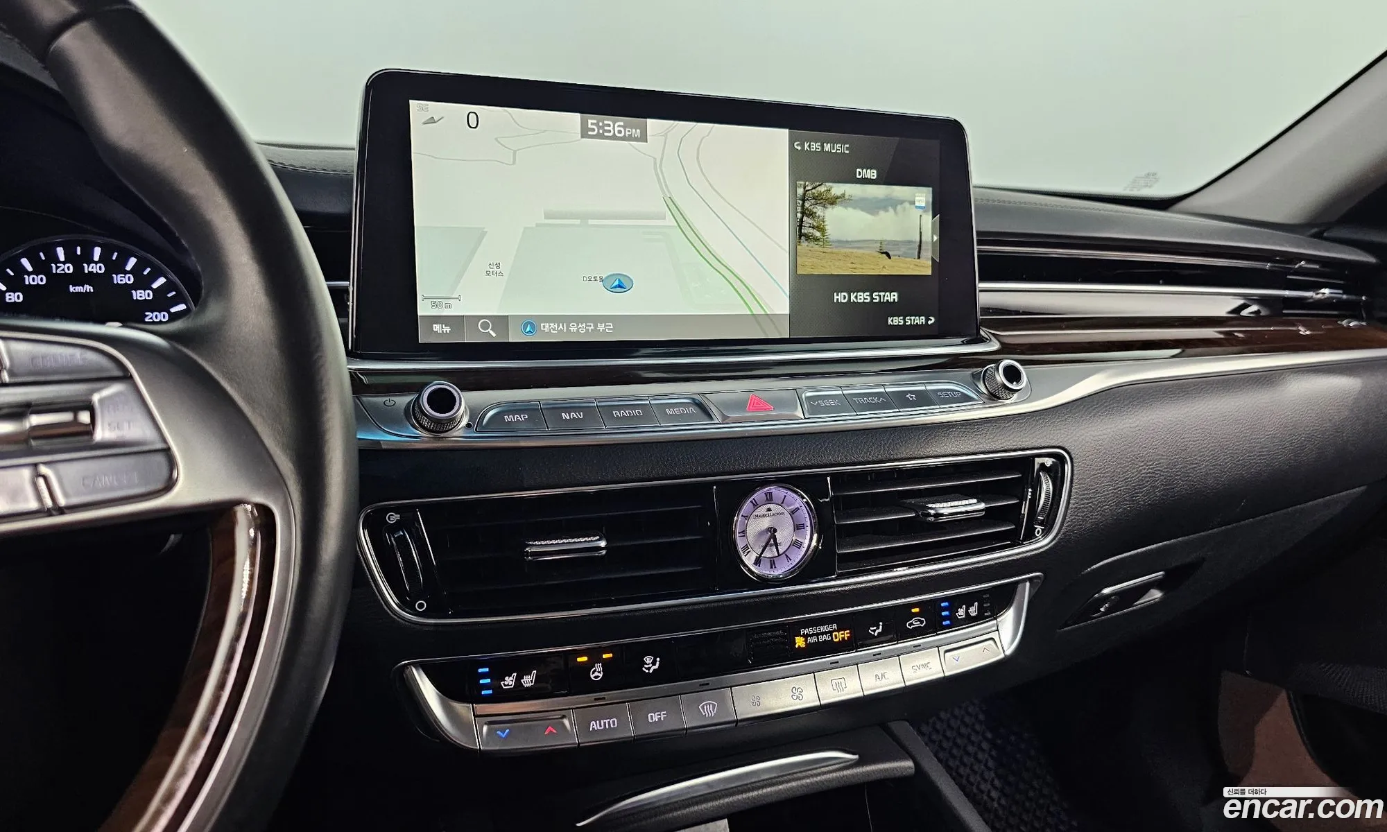 Kia The K9 2018 — 17