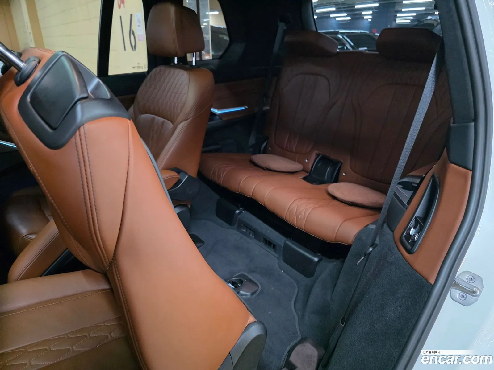 BMW X7 2023 — 16